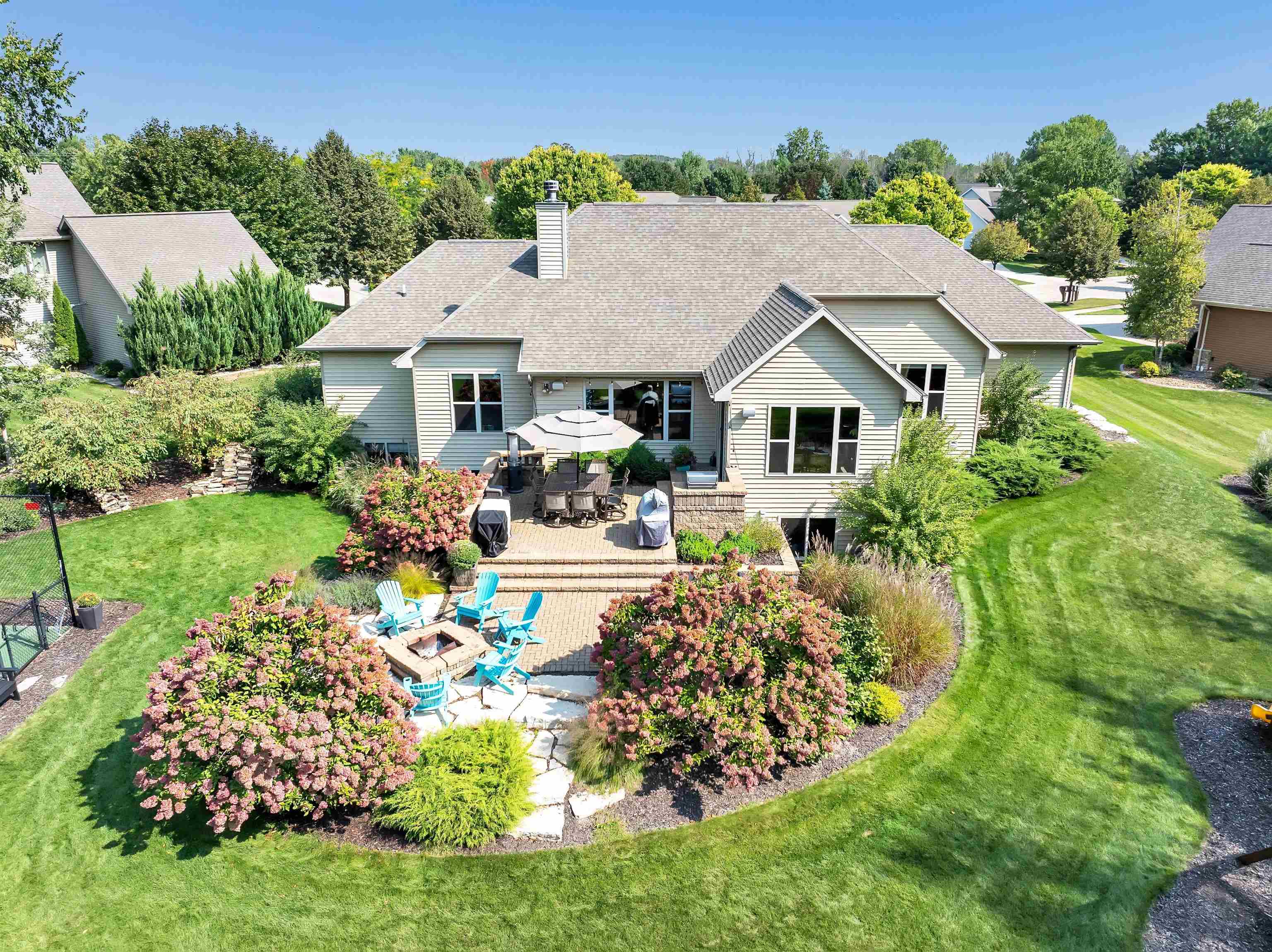 GREEN BAY, Wisconsin, 54313, United States, 5 Bedrooms Bedrooms, ,4 BathroomsBathrooms,Residential,For Sale,1911640