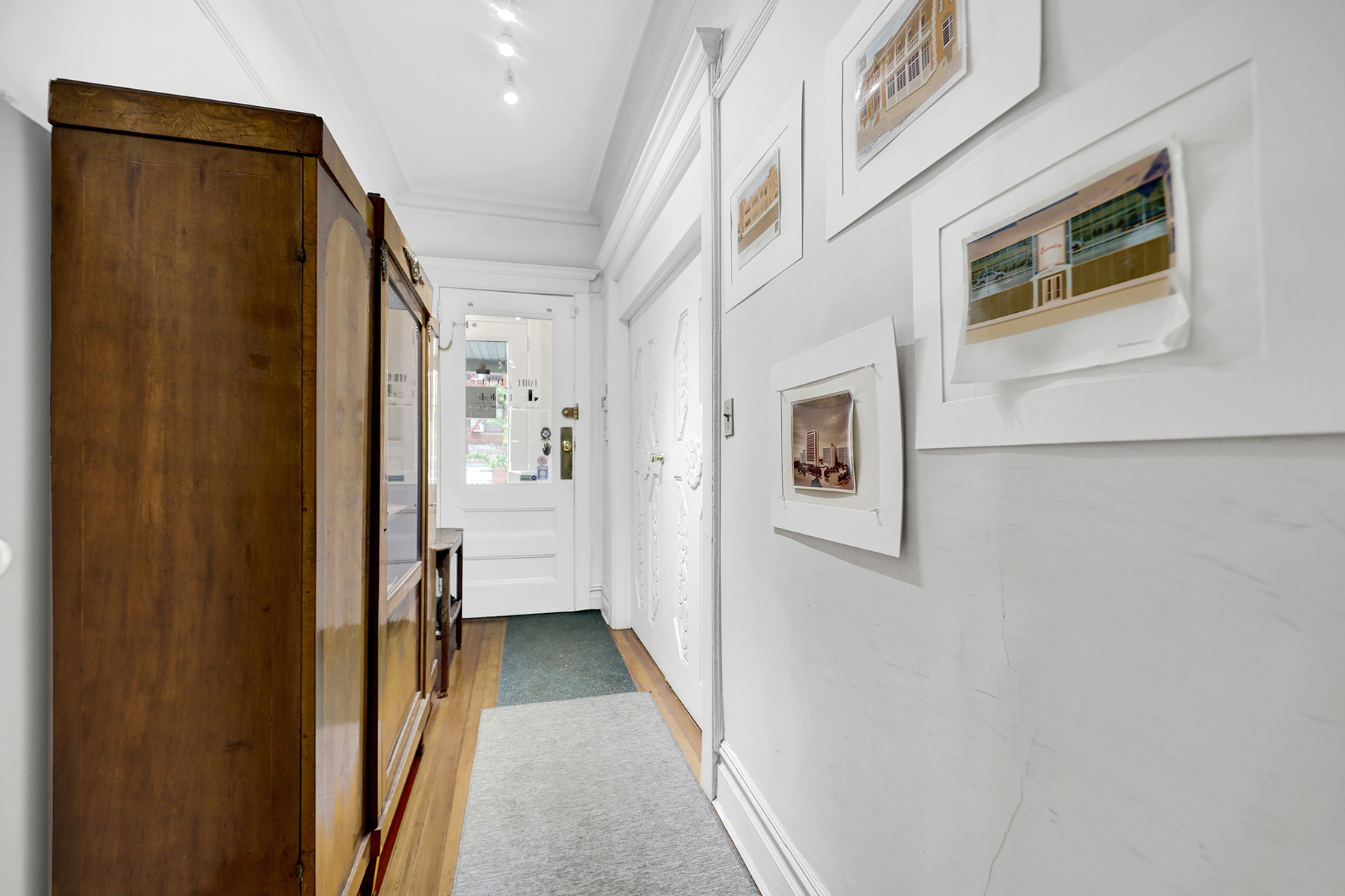 Brooklyn, New York, 11235, United States, 10 Bedrooms Bedrooms, ,4 BathroomsBathrooms,Residential,For Sale,1975814