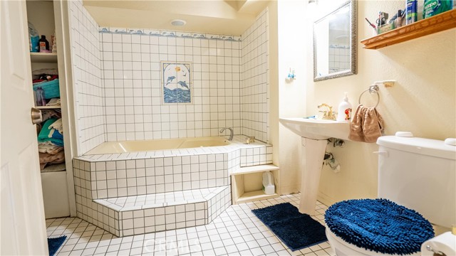 Lynwood, California, 90262, United States, 5 Bedrooms Bedrooms, ,4 BathroomsBathrooms,Residential,For Sale,2011680