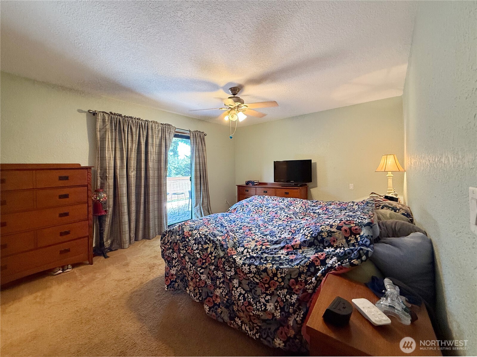 Edmonds, Washington, 98026, United States, 4 Bedrooms Bedrooms, ,2 BathroomsBathrooms,Residential,For Sale,1923504