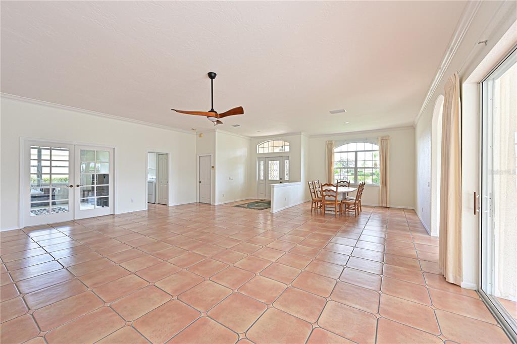 Bradenton, Florida, 34203, United States, 2 Bedrooms Bedrooms, ,3 BathroomsBathrooms,Residential,For Sale,1958401