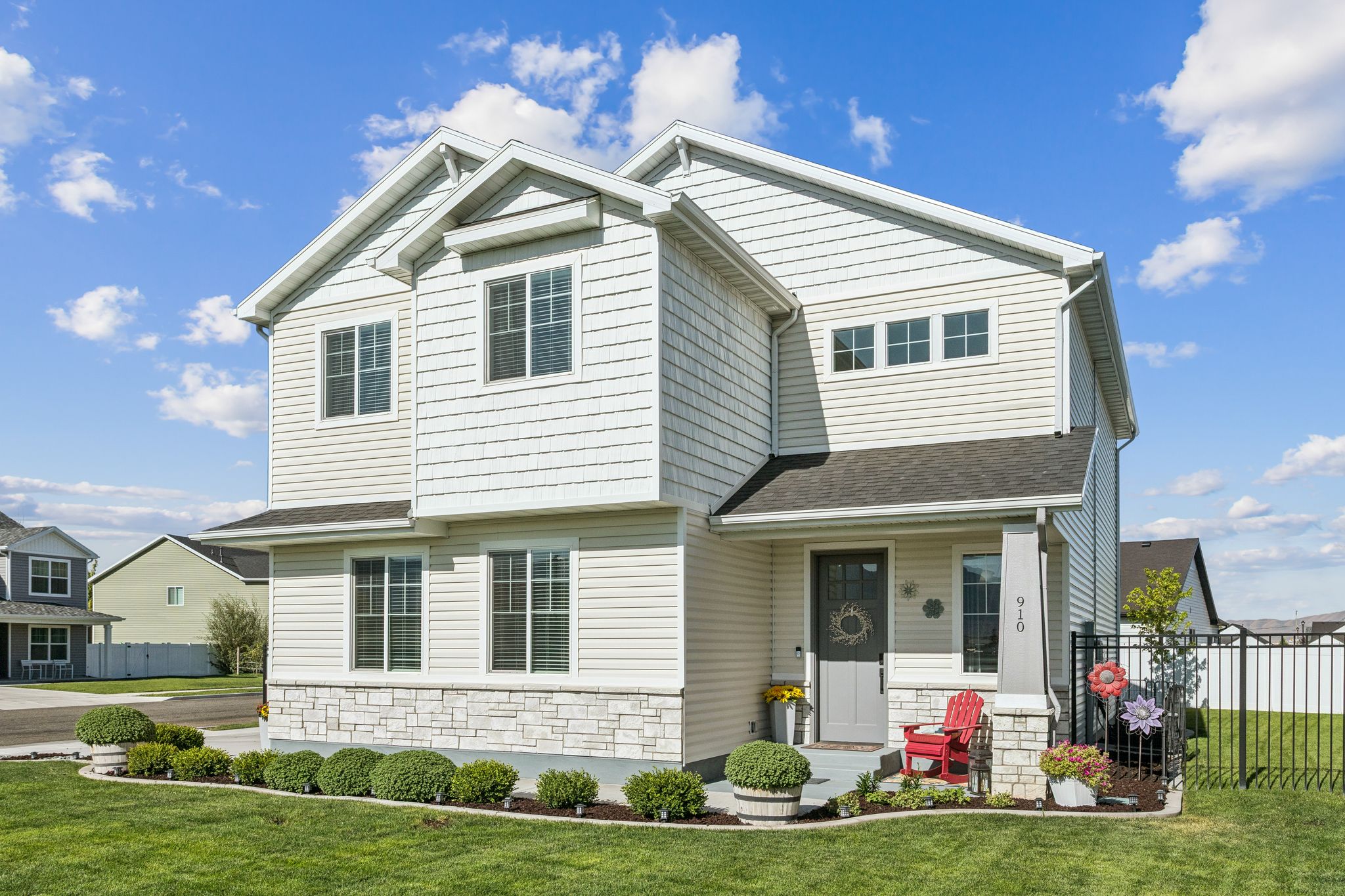 Tremonton, Utah, 84337, United States, 3 Bedrooms Bedrooms, ,3 BathroomsBathrooms,Residential,For Sale,1890035