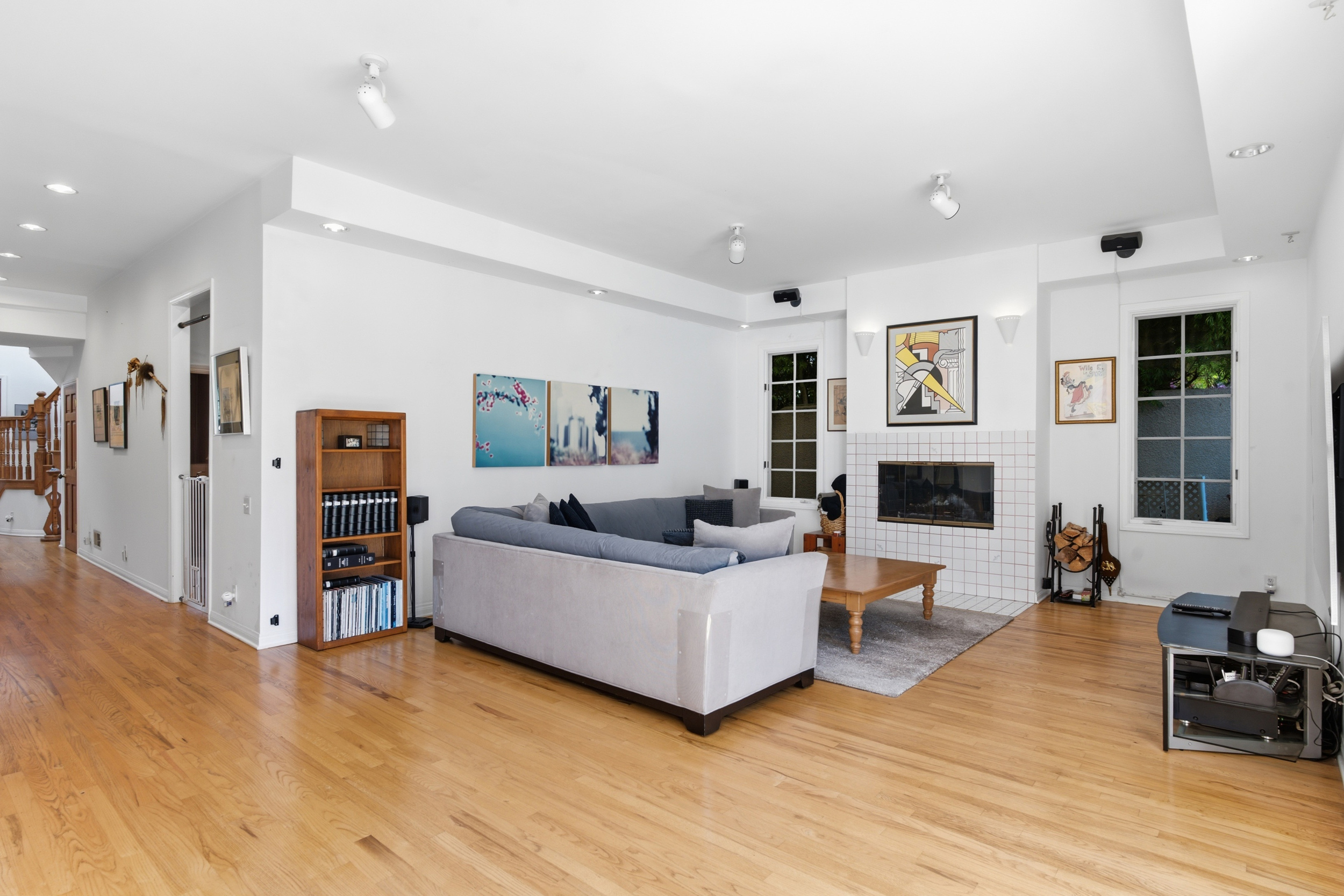  815 Georgina Ave - 物件實景