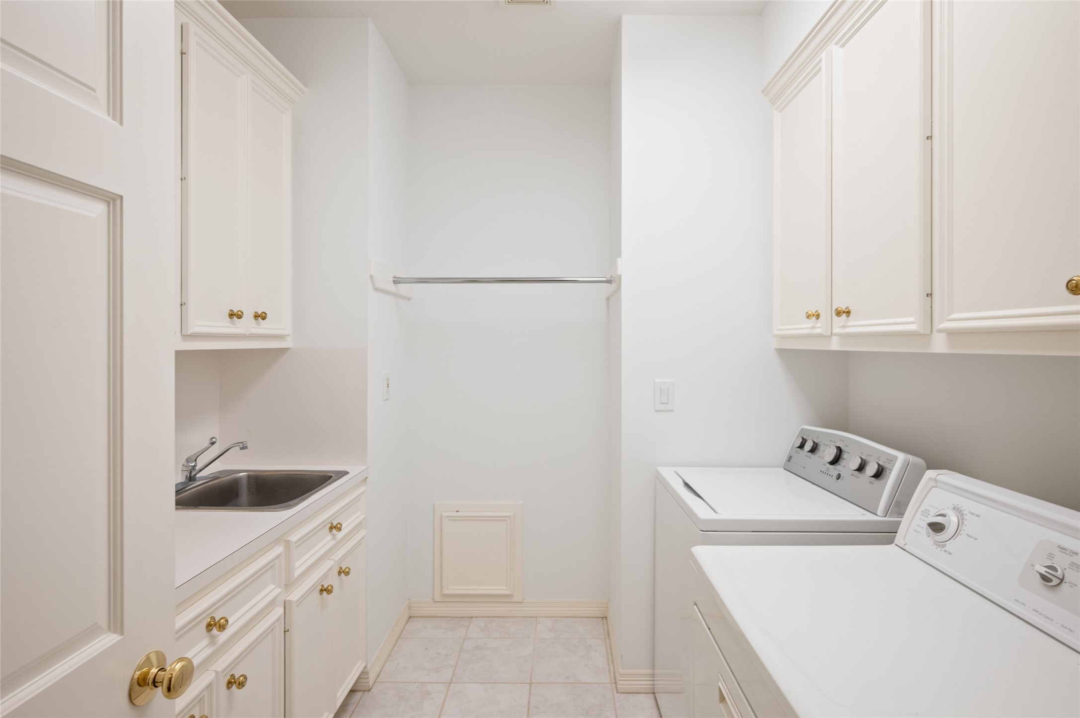  5495 Sugar Hill Drive - 物件實景