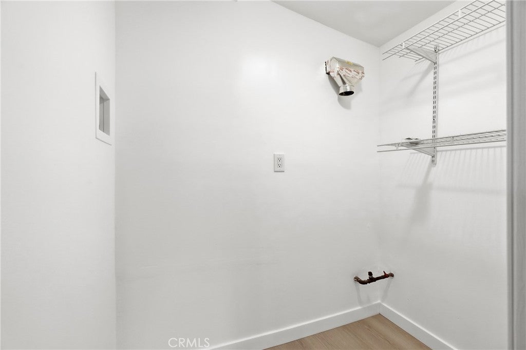 Los Angeles, California, 90063, United States, 2 Bedrooms Bedrooms, ,1 BathroomBathrooms,Residential,For Sale,1990786