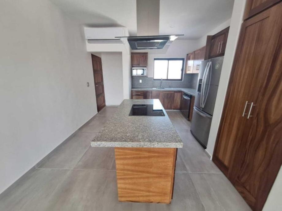 Eje Vial 2 Poniente, La Paz, Baja California Sur, 23000, Mexico, 2 Bedrooms Bedrooms, ,2 BathroomsBathrooms,Residential,For Sale,Eje Vial 2 Poniente,1629113