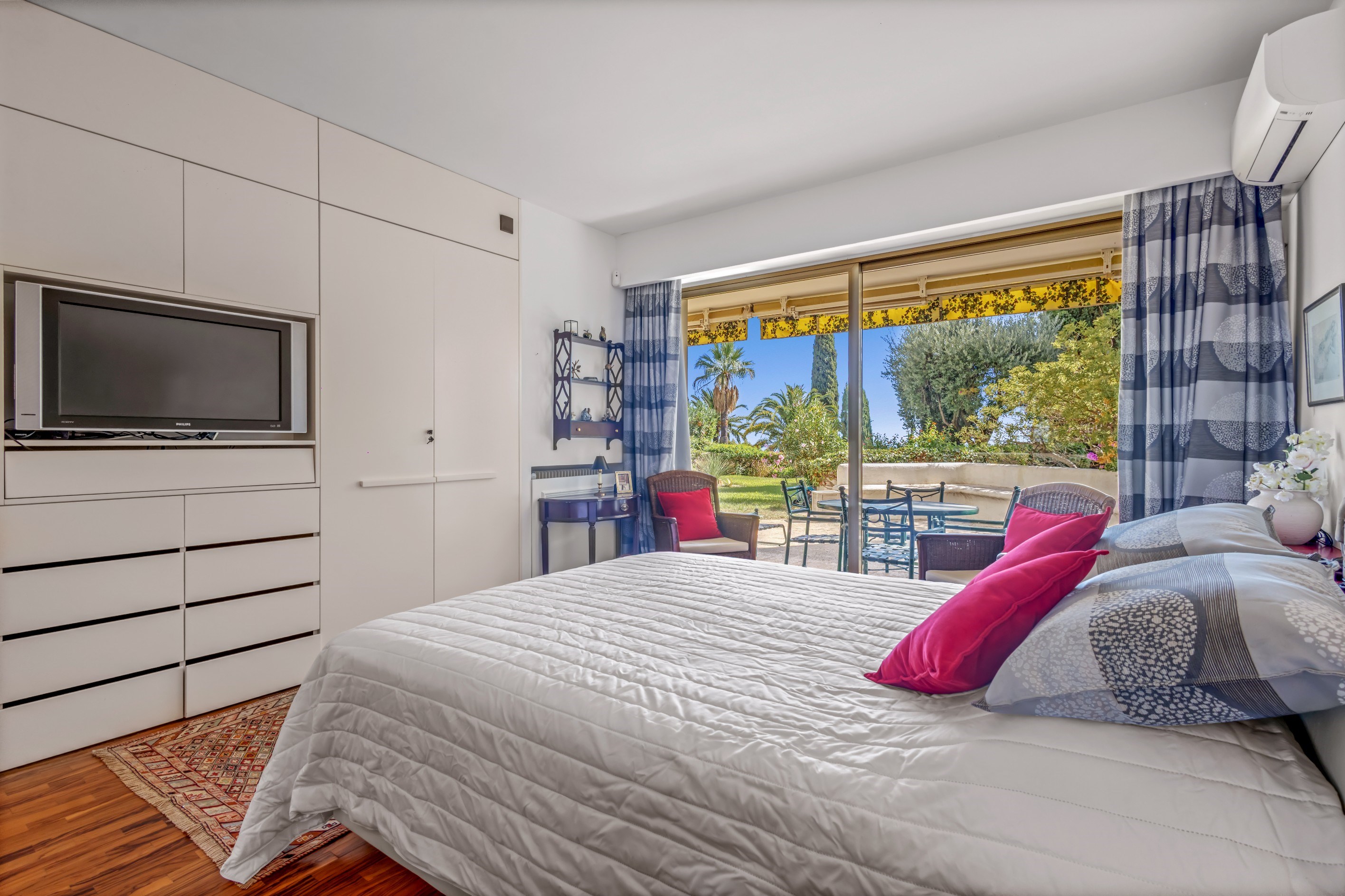  Cannes Croix des Gardes, luxury garden apartment for sale, sea views, private g… - 物件實景