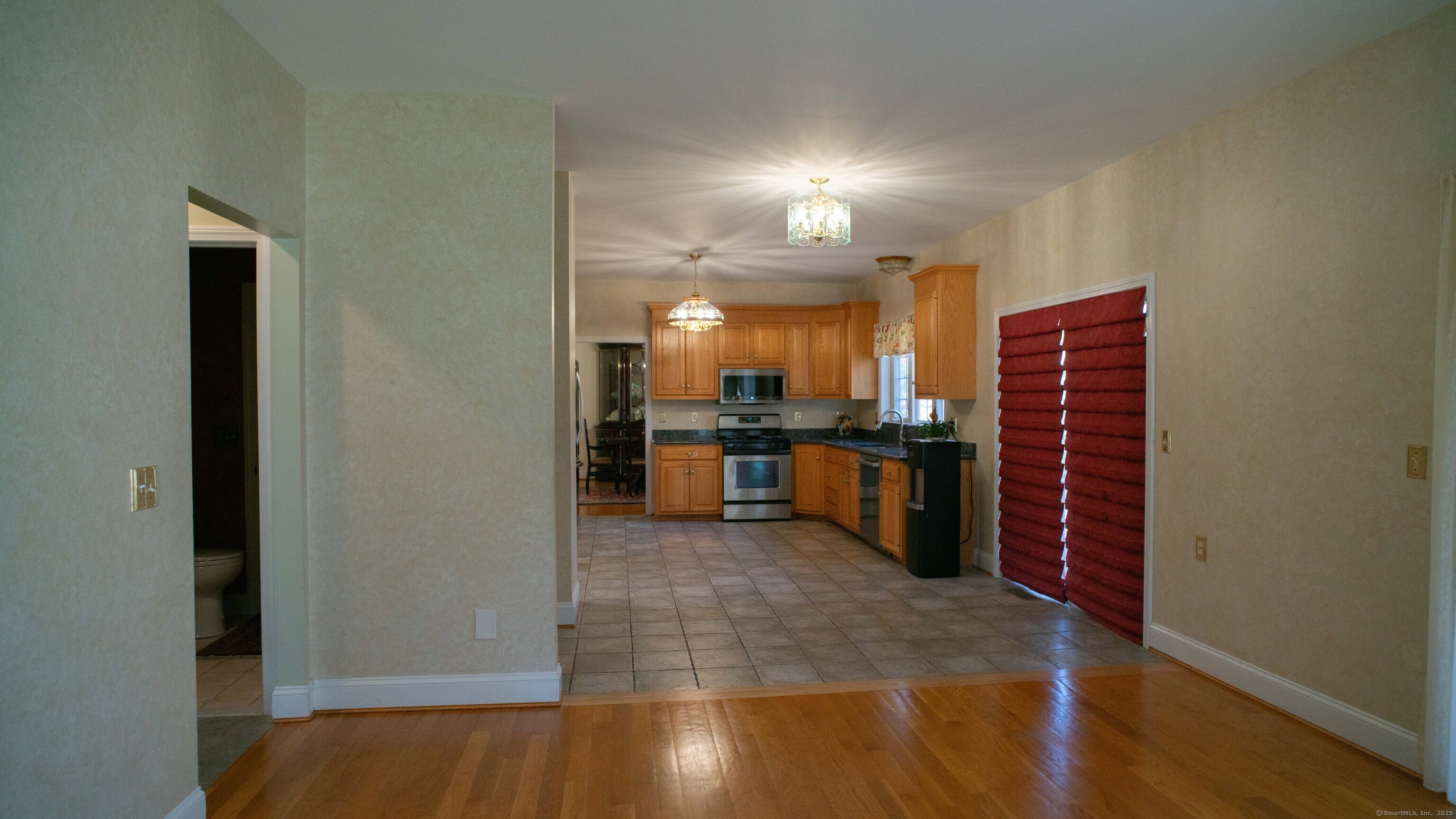 Tolland, Connecticut, 06084, United States, 4 Bedrooms Bedrooms, ,3 BathroomsBathrooms,Residential,For Sale,1989613