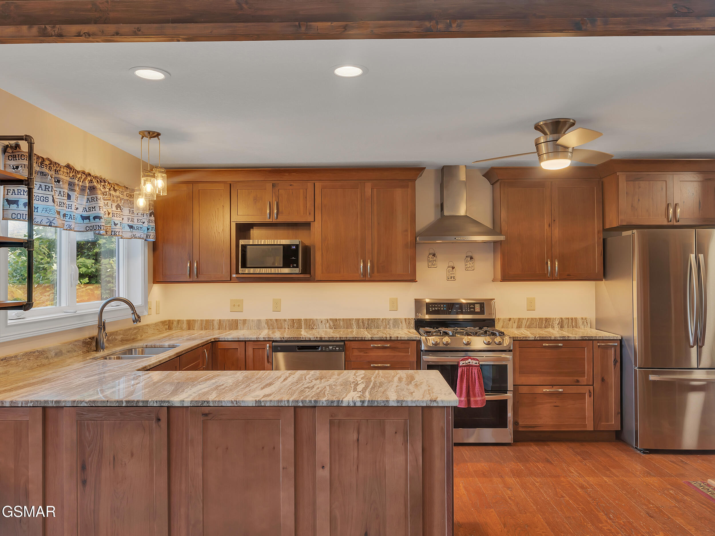 Gatlinburg, Tennessee, 37738, United States, 3 Bedrooms Bedrooms, ,4 BathroomsBathrooms,Residential,For Sale,1828723