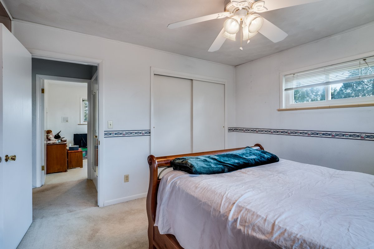 Cheyenne, Wyoming, 82009, United States, 3 Bedrooms Bedrooms, ,2 BathroomsBathrooms,Residential,For Sale,1976817