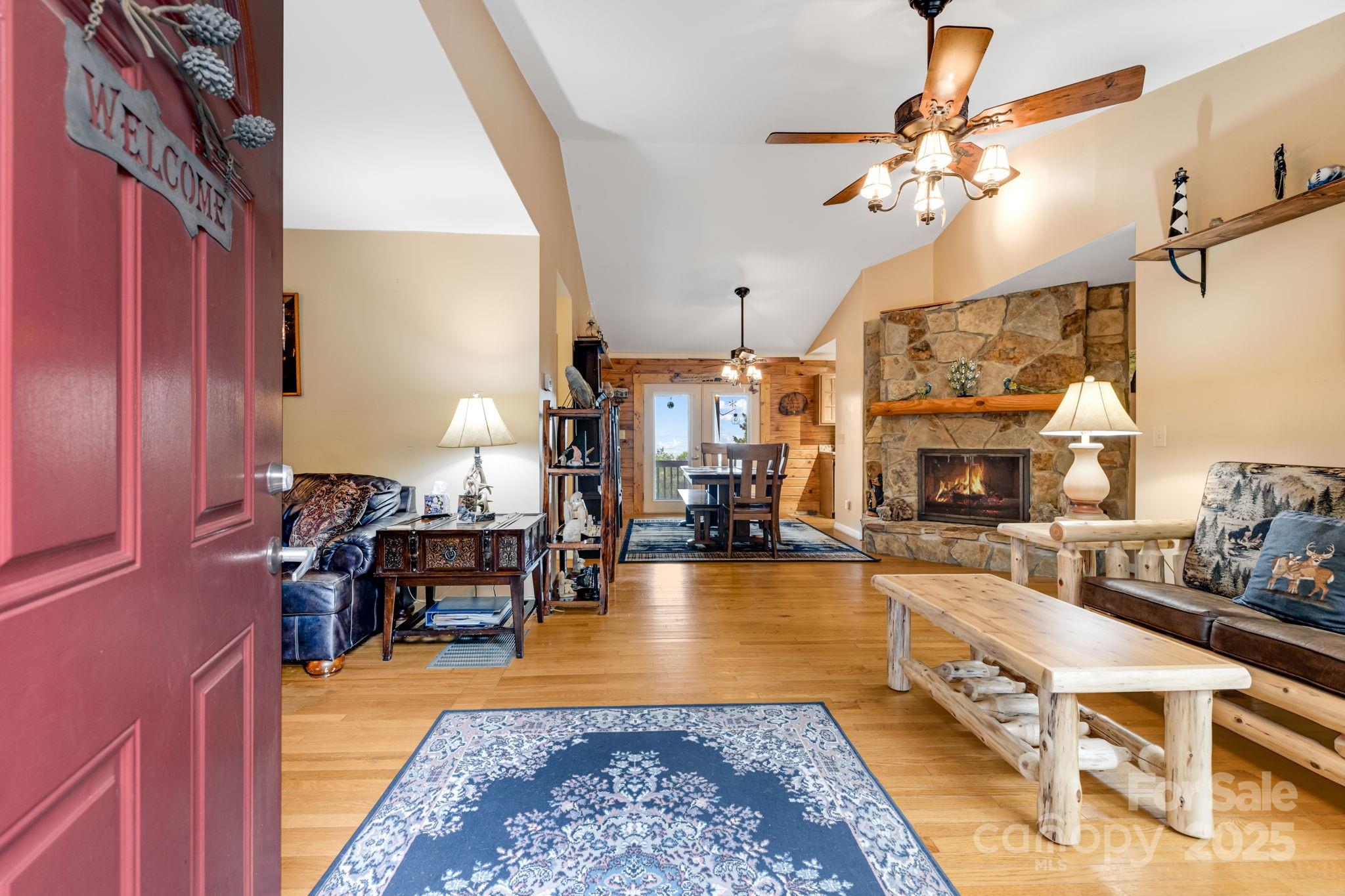 Spruce Pine, North Carolina, 28777, United States, 3 Bedrooms Bedrooms, ,3 BathroomsBathrooms,Residential,For Sale,1991683