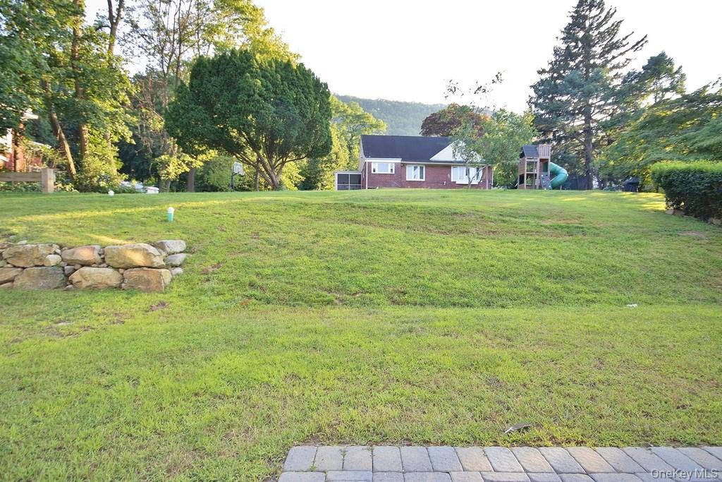Haverstraw, New York, 10927, United States, 4 Bedrooms Bedrooms, ,3 BathroomsBathrooms,Residential,For Sale,1914087