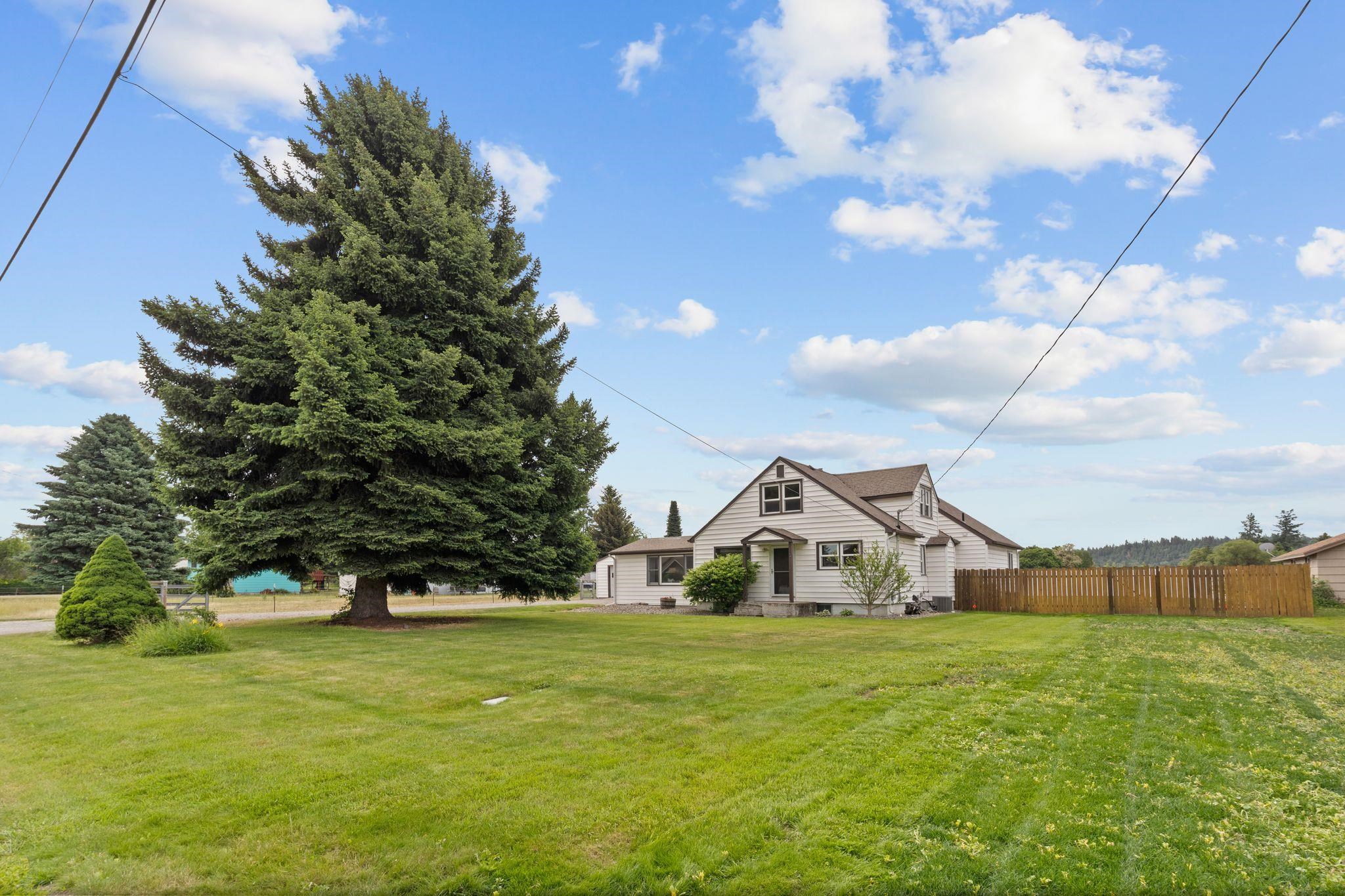 Greenacres, Washington, 99016, United States, 5 Bedrooms Bedrooms, ,2 BathroomsBathrooms,Residential,For Sale,1846797