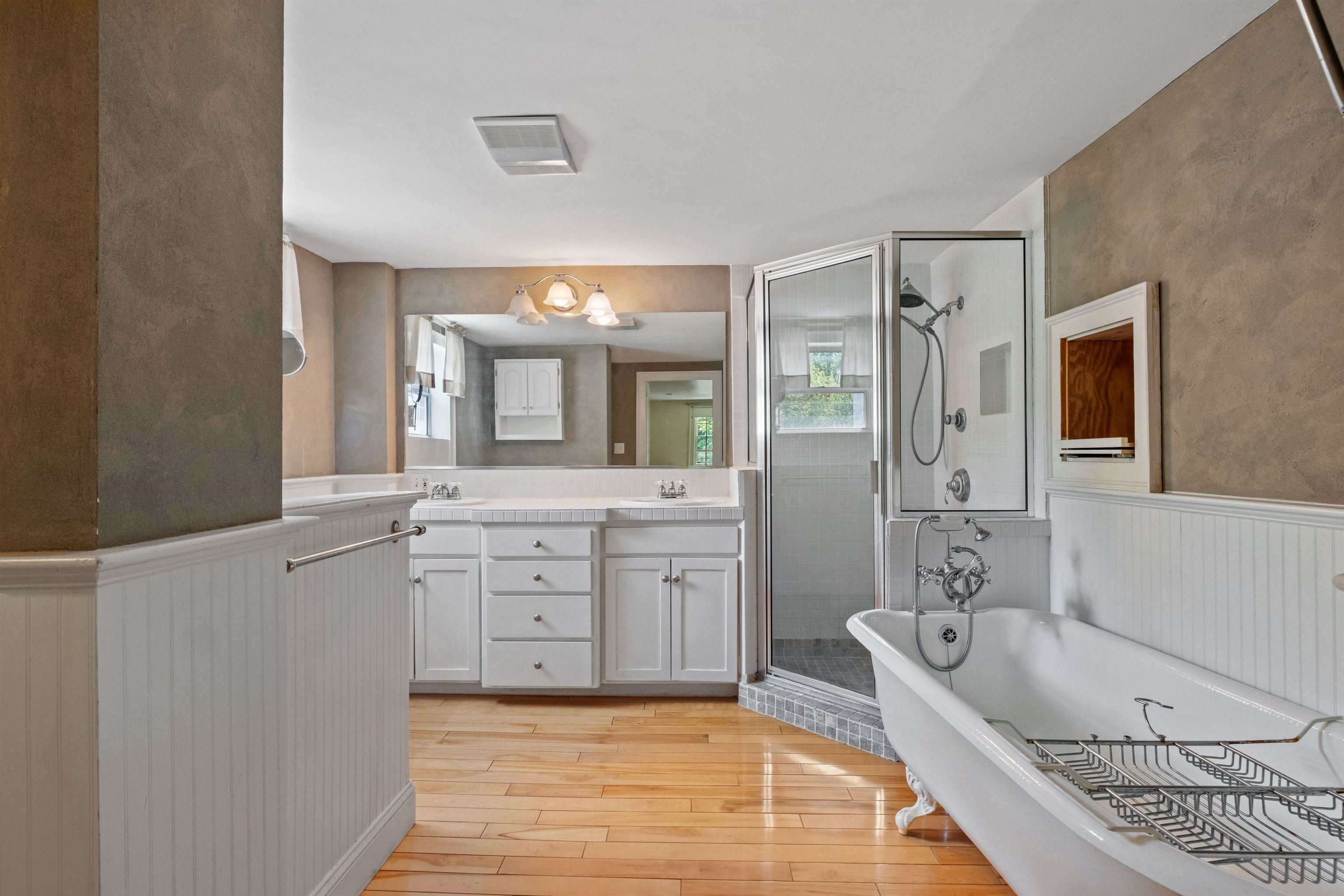 Warner, New Hampshire, 03278, United States, 3 Bedrooms Bedrooms, ,3 BathroomsBathrooms,Residential,For Sale,1912290