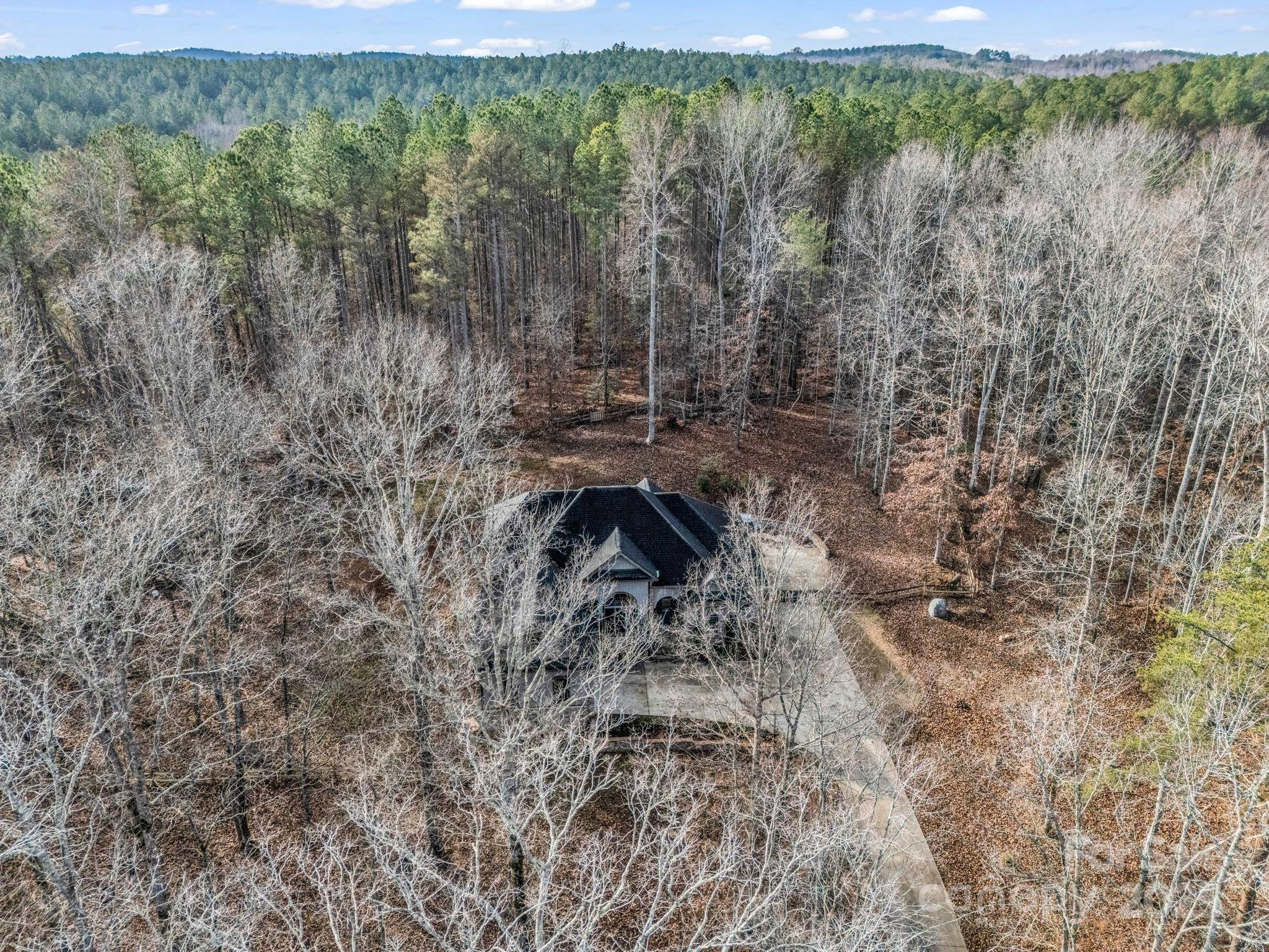 Tryon, North Carolina, 28782, United States, 3 Bedrooms Bedrooms, ,4 BathroomsBathrooms,Residential,For Sale,2001851