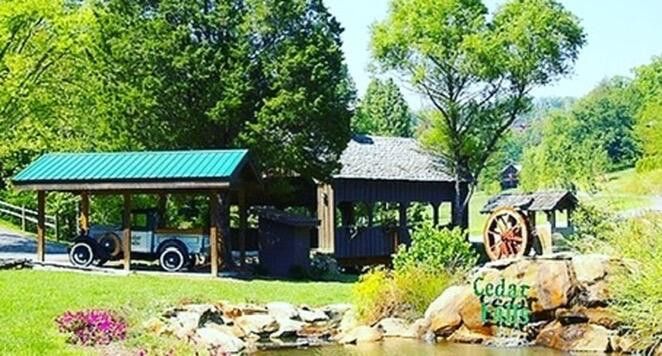 Sevierville, Tennessee, 37862, United States, 2 Bedrooms Bedrooms, ,4 BathroomsBathrooms,Residential,For Sale,1914070
