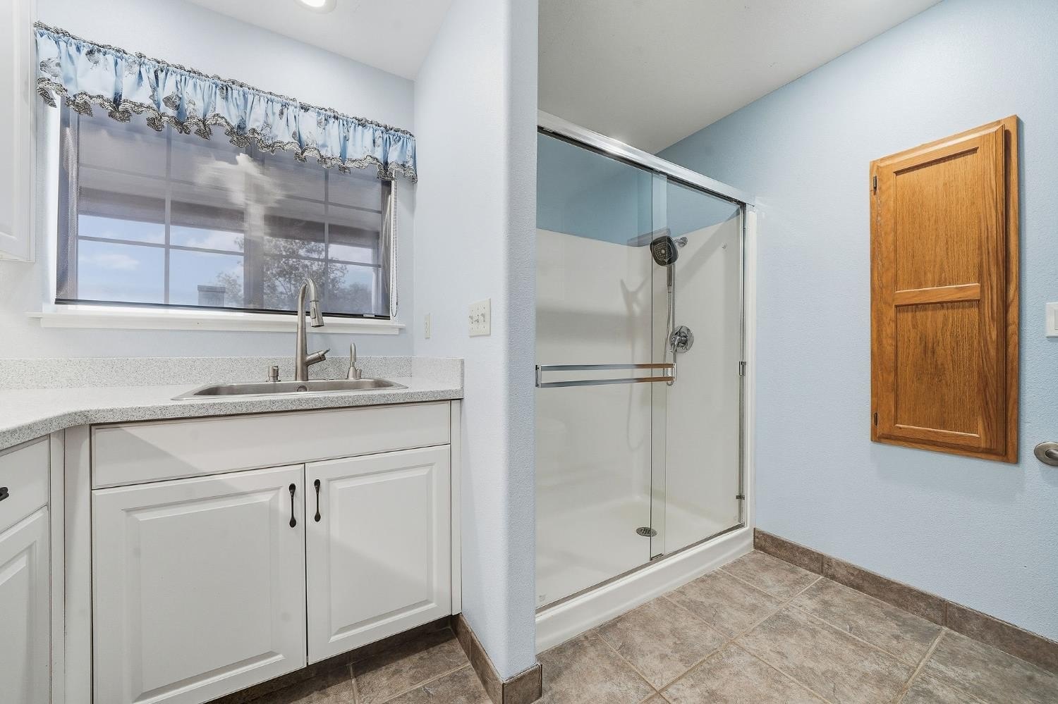 Valley Springs, California, 95252, United States, 3 Bedrooms Bedrooms, ,3 BathroomsBathrooms,Residential,For Sale,1983340