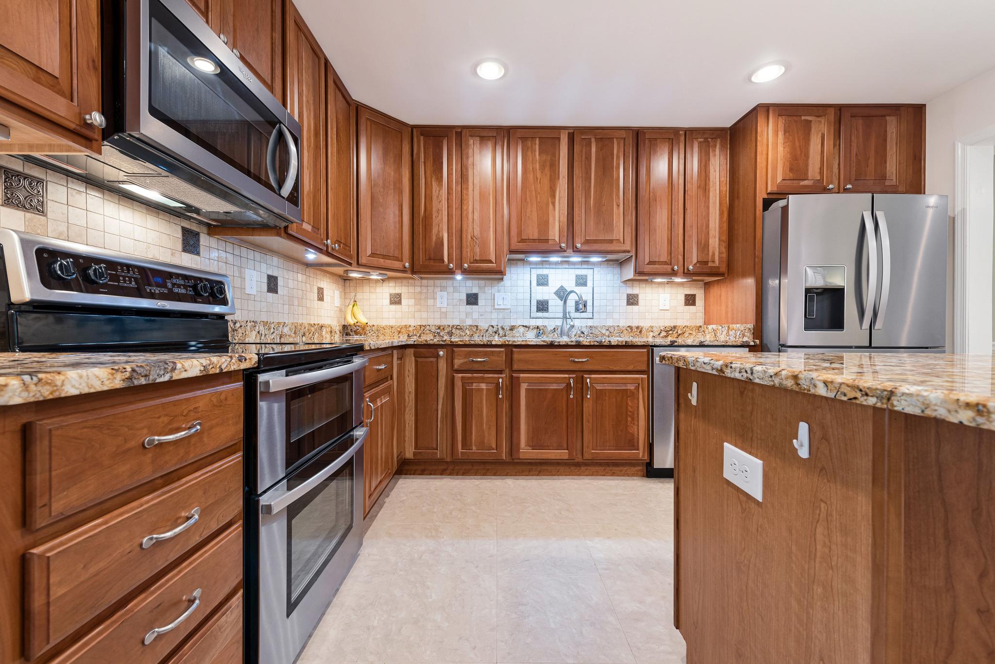 Bowie, Maryland, 20716, United States, 4 Bedrooms Bedrooms, ,2 BathroomsBathrooms,Residential,For Sale,2048193