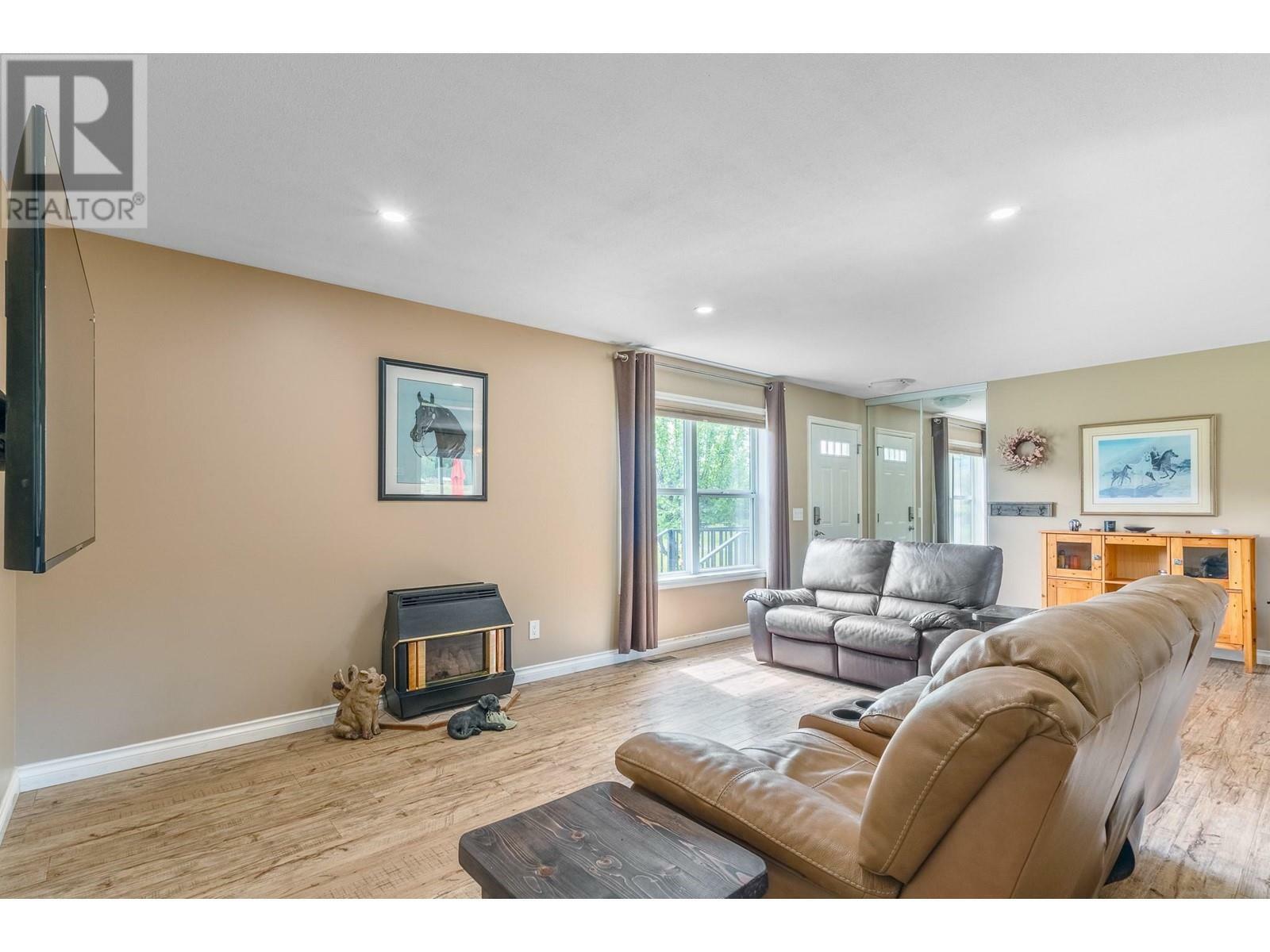 GRINDROD, British Columbia, V0E 1Y0, CA, 3 Bedrooms Bedrooms, ,2 BathroomsBathrooms,Residential,For Sale,1838949