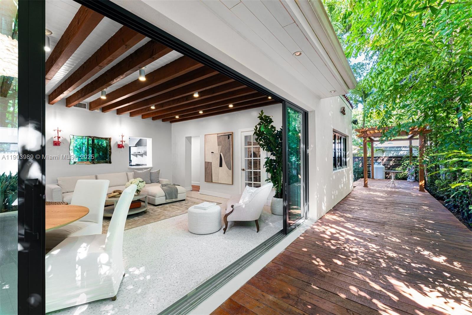 Miami, Florida, 33133, United States, 4 Bedrooms Bedrooms, ,4 BathroomsBathrooms,Residential,For Sale,1994677