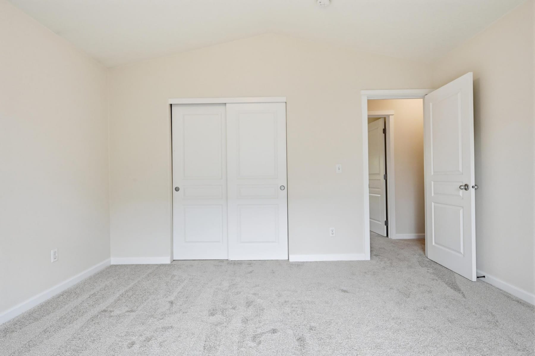  1232 ELDER PL Cornelius, OR 97113 - 物件實景