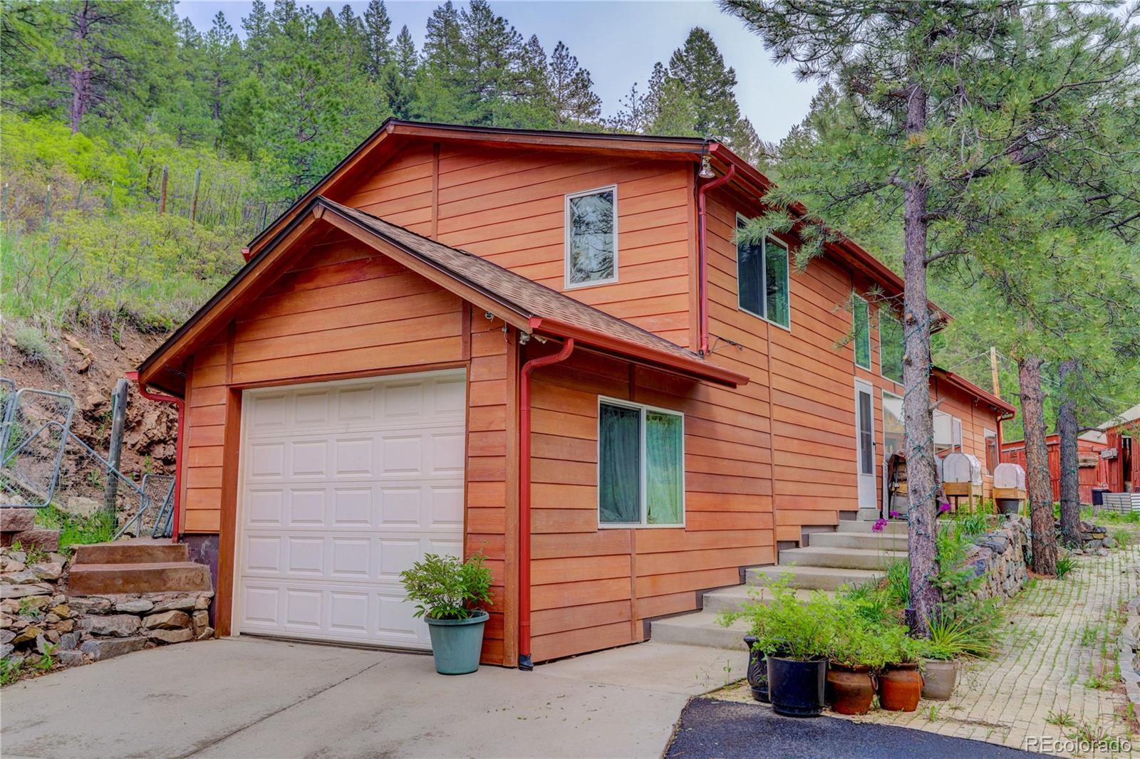 Littleton, Colorado, 80127, United States, 3 Bedrooms Bedrooms, ,2 BathroomsBathrooms,Residential,For Sale,1846692