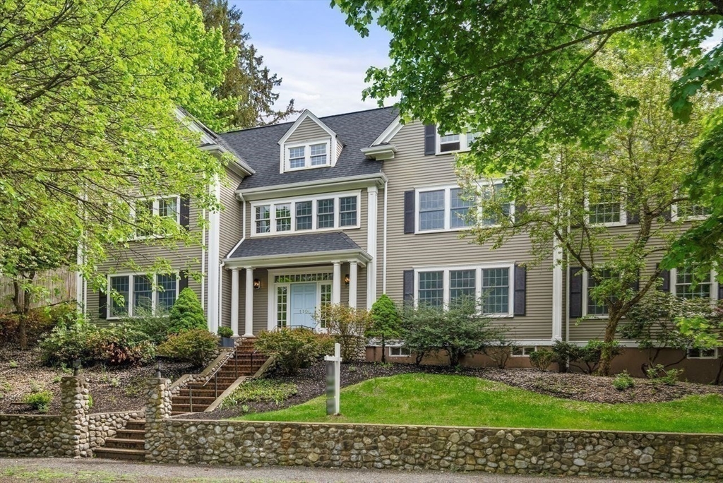 Newton, Massachusetts, 02468, United States, 5 Bedrooms Bedrooms, ,6 BathroomsBathrooms,Residential,For Sale,1805329