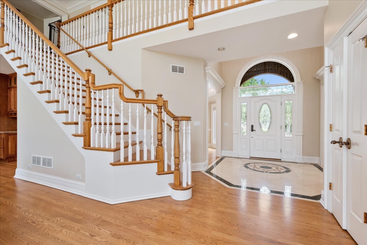 Vernon Hills, Illinois, 60061, United States, 4 Bedrooms Bedrooms, ,4 BathroomsBathrooms,Residential,For Sale,1940393
