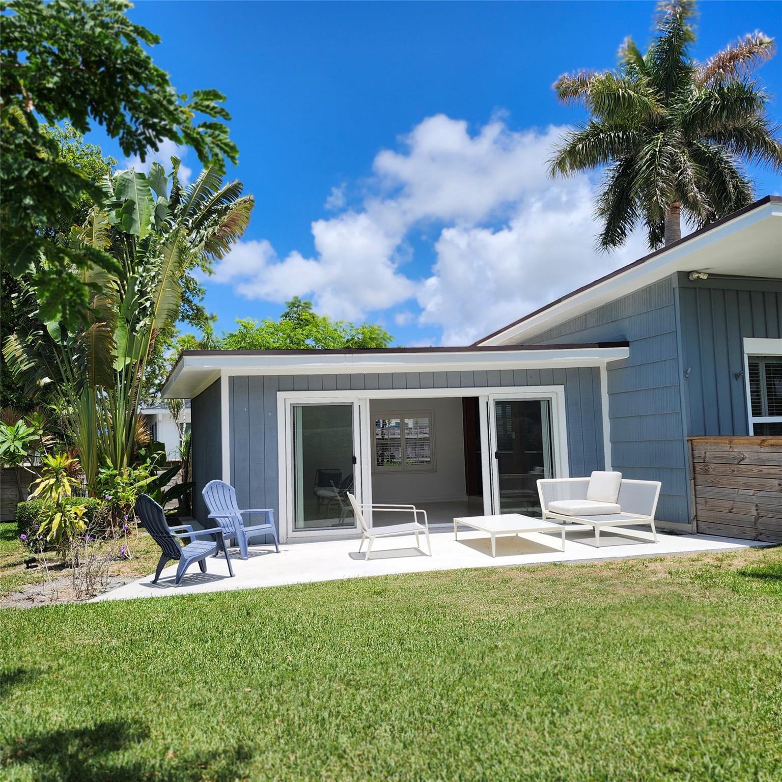 Lake Worth, Florida, 33460, United States, 2 Bedrooms Bedrooms, ,2 BathroomsBathrooms,Residential,For Sale,1942994