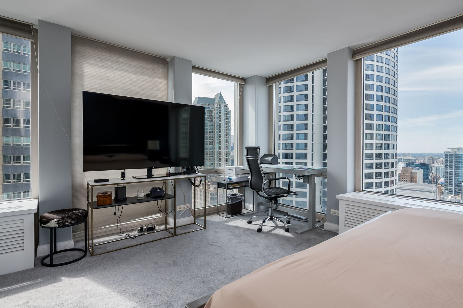 Chicago, Illinois, 60611, United States, 2 Bedrooms Bedrooms, ,2 BathroomsBathrooms,Residential,For Sale,1986220