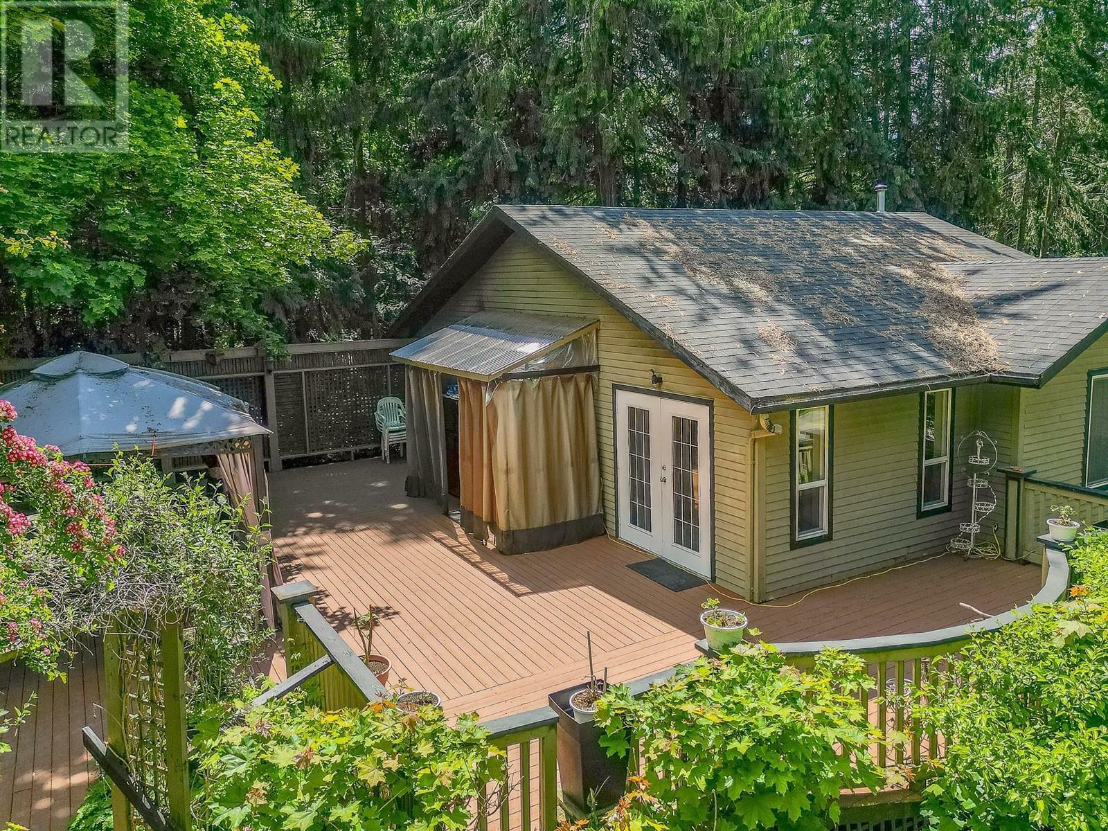SALMON ARM, British Columbia, V1E 3C2, CA, 5 Bedrooms Bedrooms, ,3 BathroomsBathrooms,Residential,For Sale,1838319