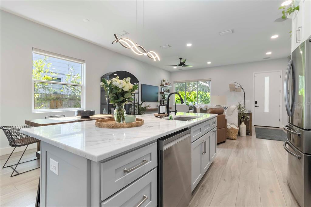 St Petersburg, Florida, 33713, United States, 3 Bedrooms Bedrooms, ,3 BathroomsBathrooms,Residential,For Sale,1898616