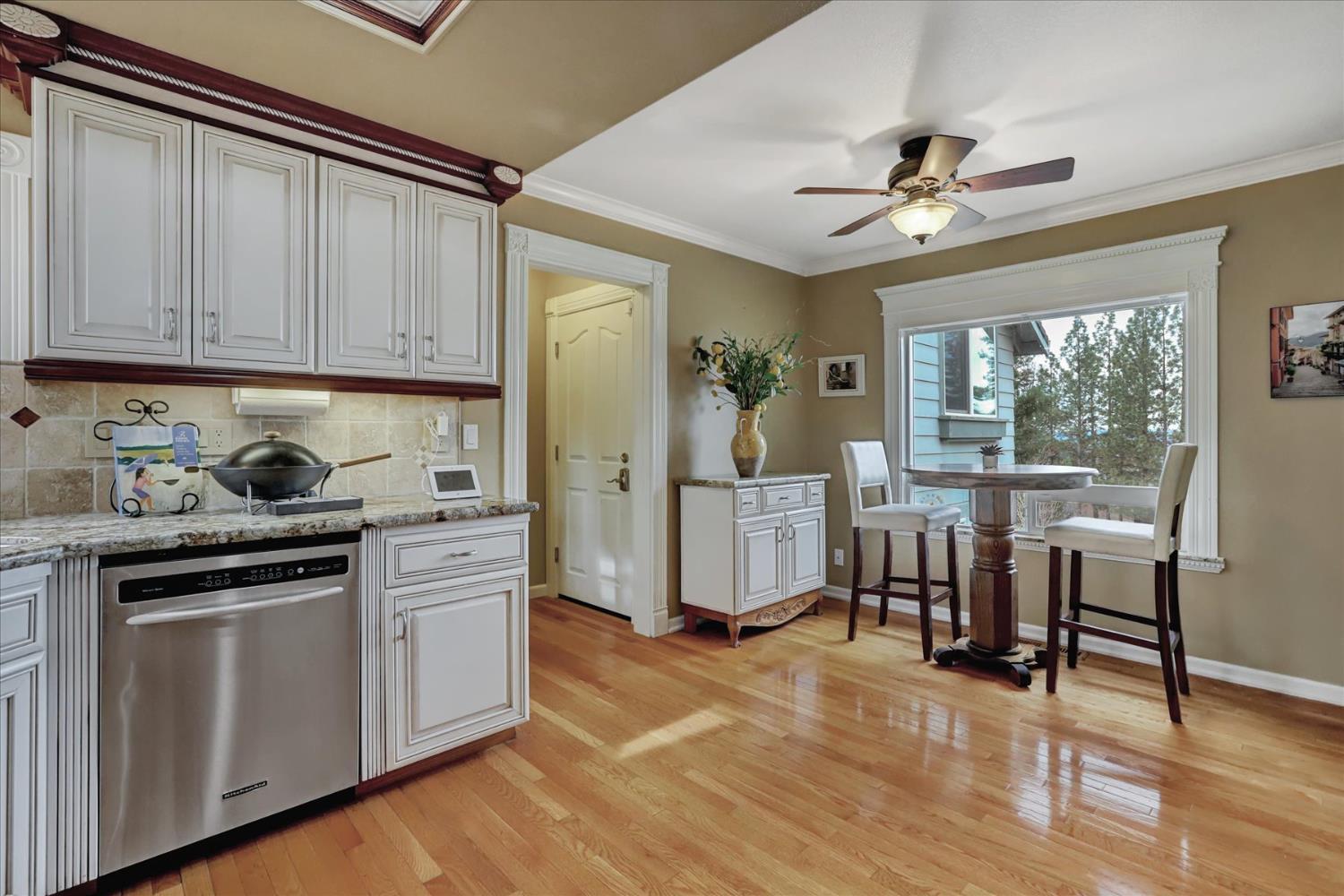 Grass Valley, California, 95945, United States, 3 Bedrooms Bedrooms, ,3 BathroomsBathrooms,Residential,For Sale,2012341