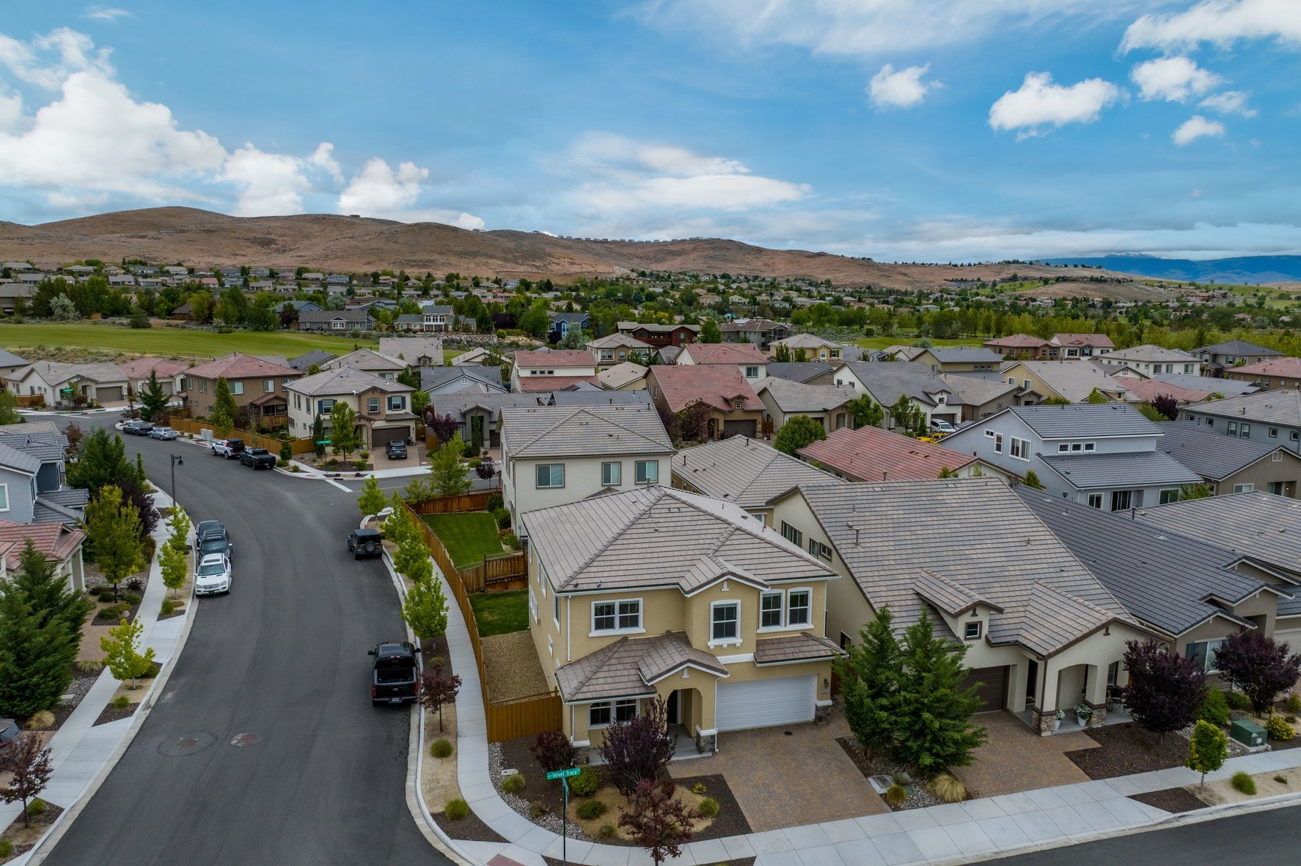  Two Story Walking Distance to Red Hawk Golf Course - 物件實景