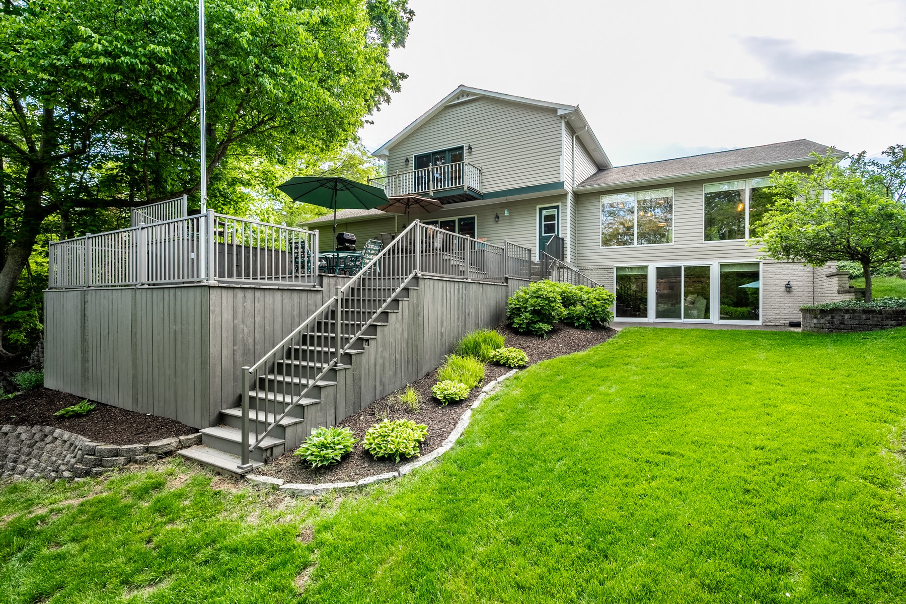  Exceptional Four Bedroom Home Set Along a Winding Creek - 物件實景