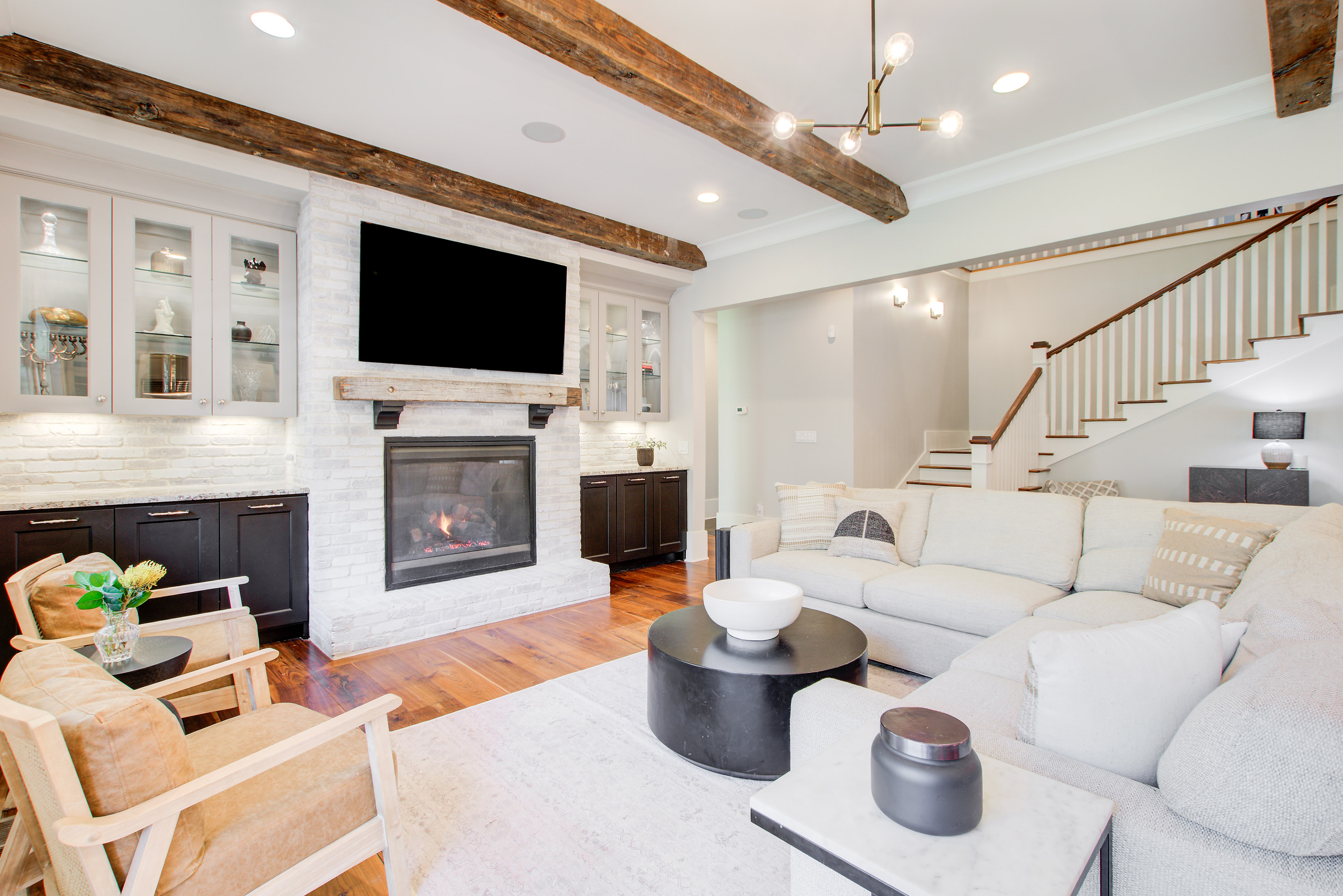  Exceptional Space and Craftsmanship in Custom Brookhaven Home - 物件實景
