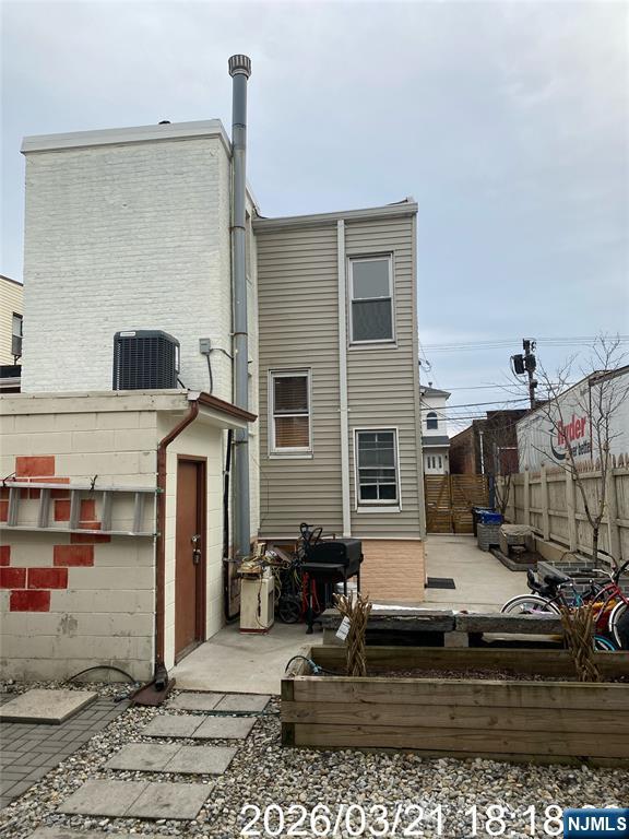 Newark, New Jersey, 07105, United States, 9 Bedrooms Bedrooms, ,5 BathroomsBathrooms,Residential,For Sale,2030710