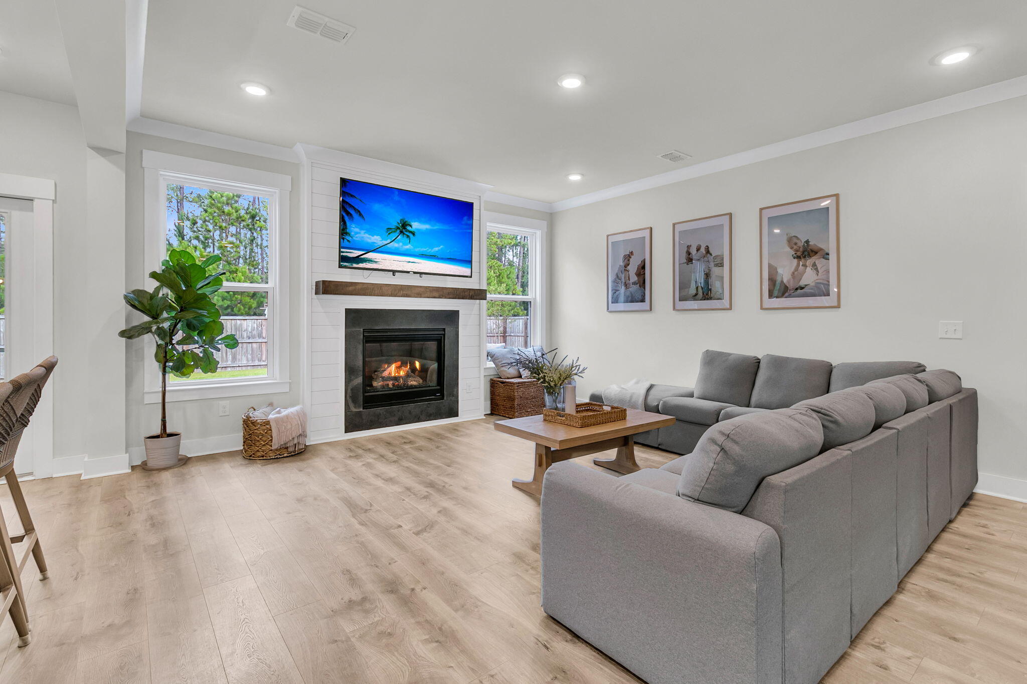 Summerville, South Carolina, 29486, United States, 4 Bedrooms Bedrooms, ,4 BathroomsBathrooms,Residential,For Sale,1974622