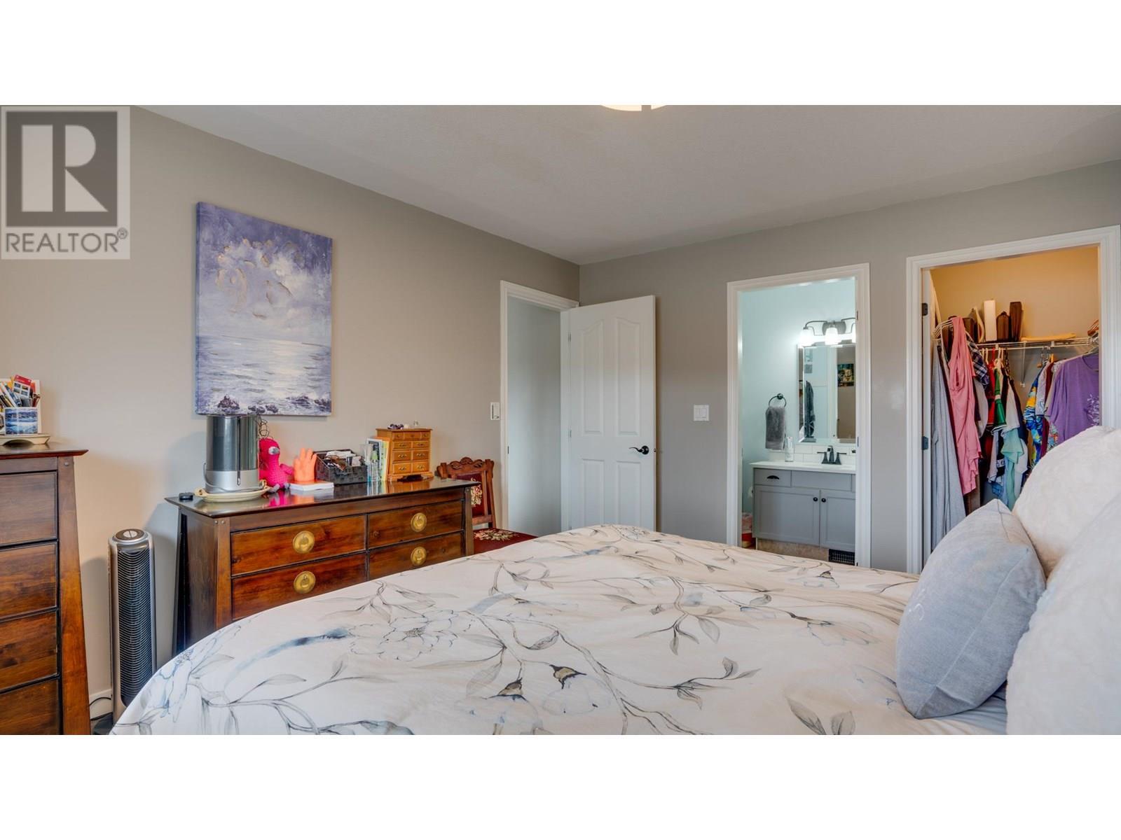 VERNON, British Columbia, V1T 2N4, CA, 3 Bedrooms Bedrooms, ,3 BathroomsBathrooms,Residential,For Sale,1890662