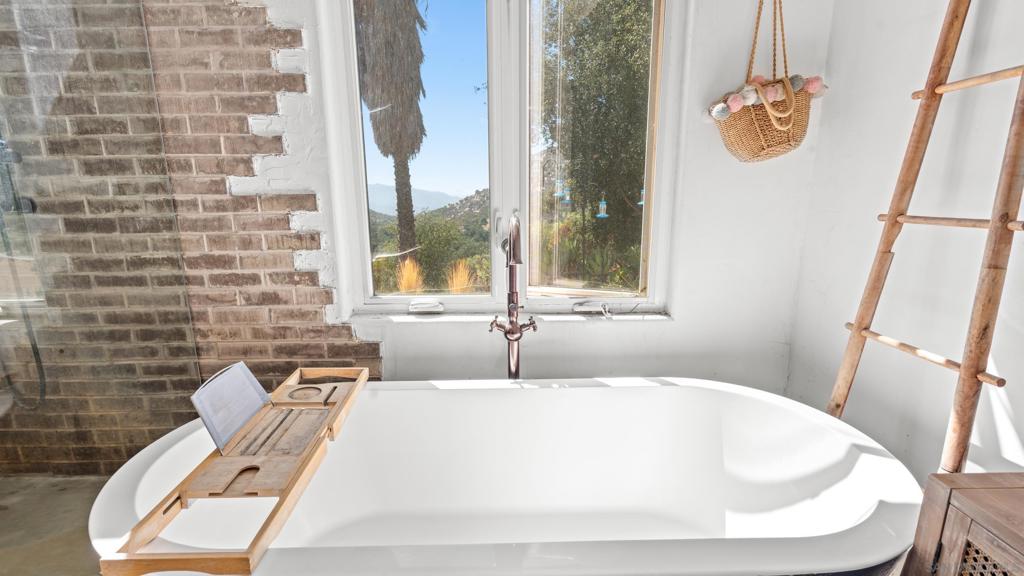 Jamul, California, 91935, United States, 3 Bedrooms Bedrooms, ,2 BathroomsBathrooms,Residential,For Sale,1976566