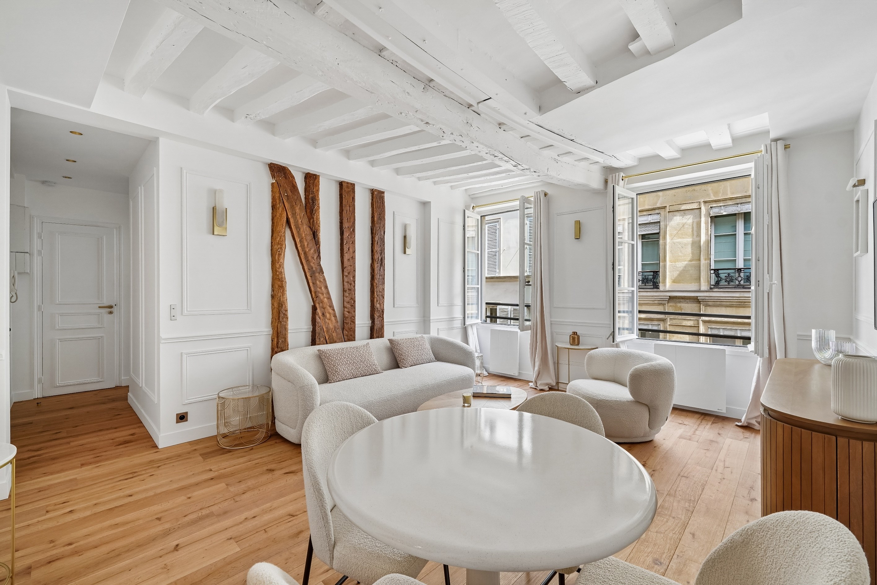  Bac - Verneuil : Superb renovated 2 bedrooms apartment - with AC - 物件實景