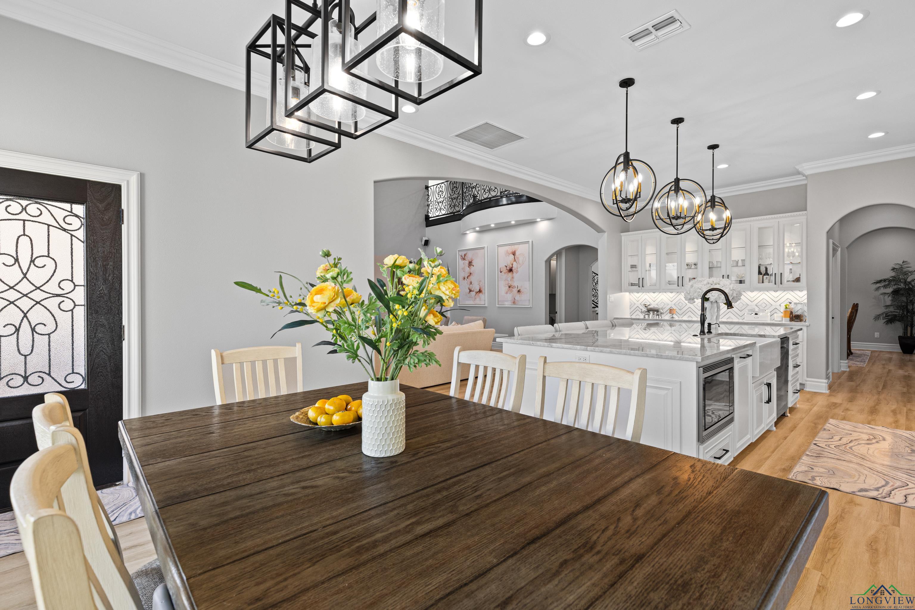 Tatum, Texas, 75691, United States, 6 Bedrooms Bedrooms, ,5 BathroomsBathrooms,Residential,For Sale,1967994