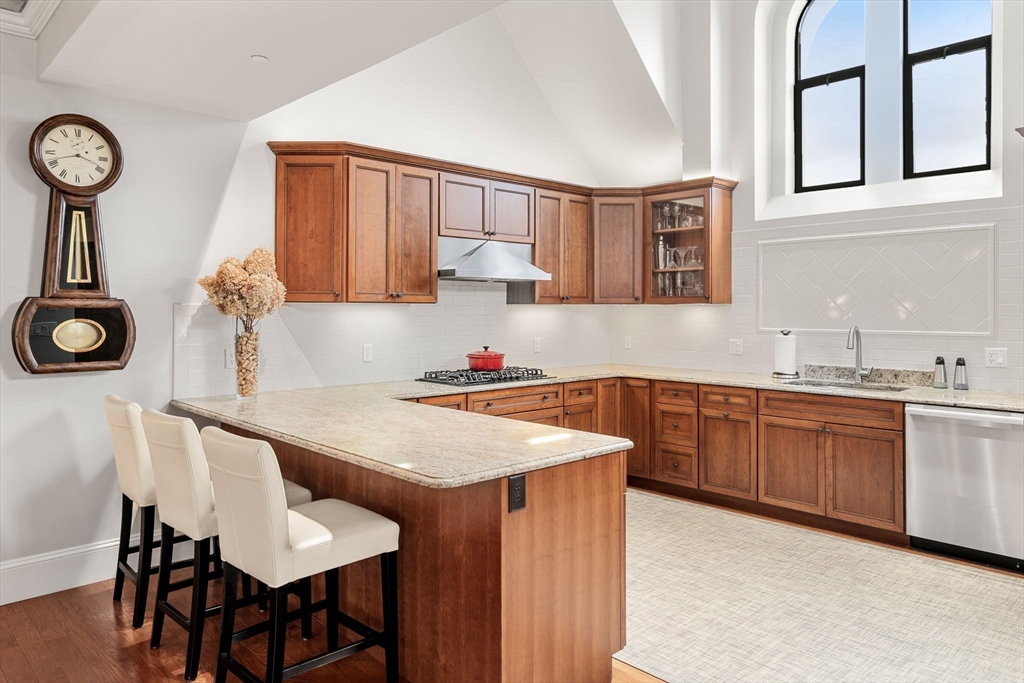 Watertown, Massachusetts, 02472, United States, 3 Bedrooms Bedrooms, ,3 BathroomsBathrooms,Residential,For Sale,1850187