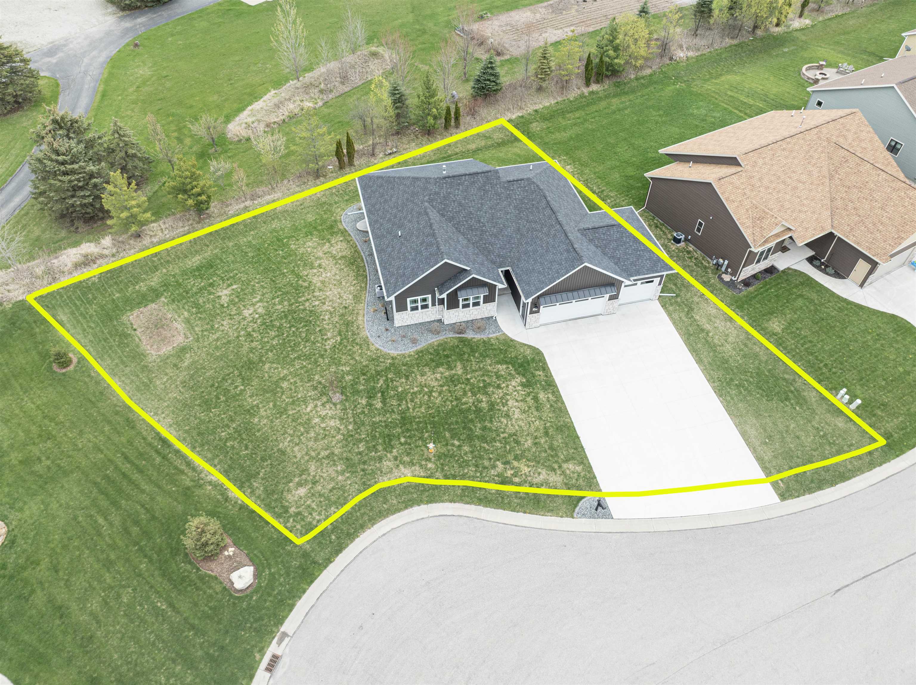 Neenah, Wisconsin, 54956-8964, United States, 4 Bedrooms Bedrooms, ,3 BathroomsBathrooms,Residential,For Sale,1846194