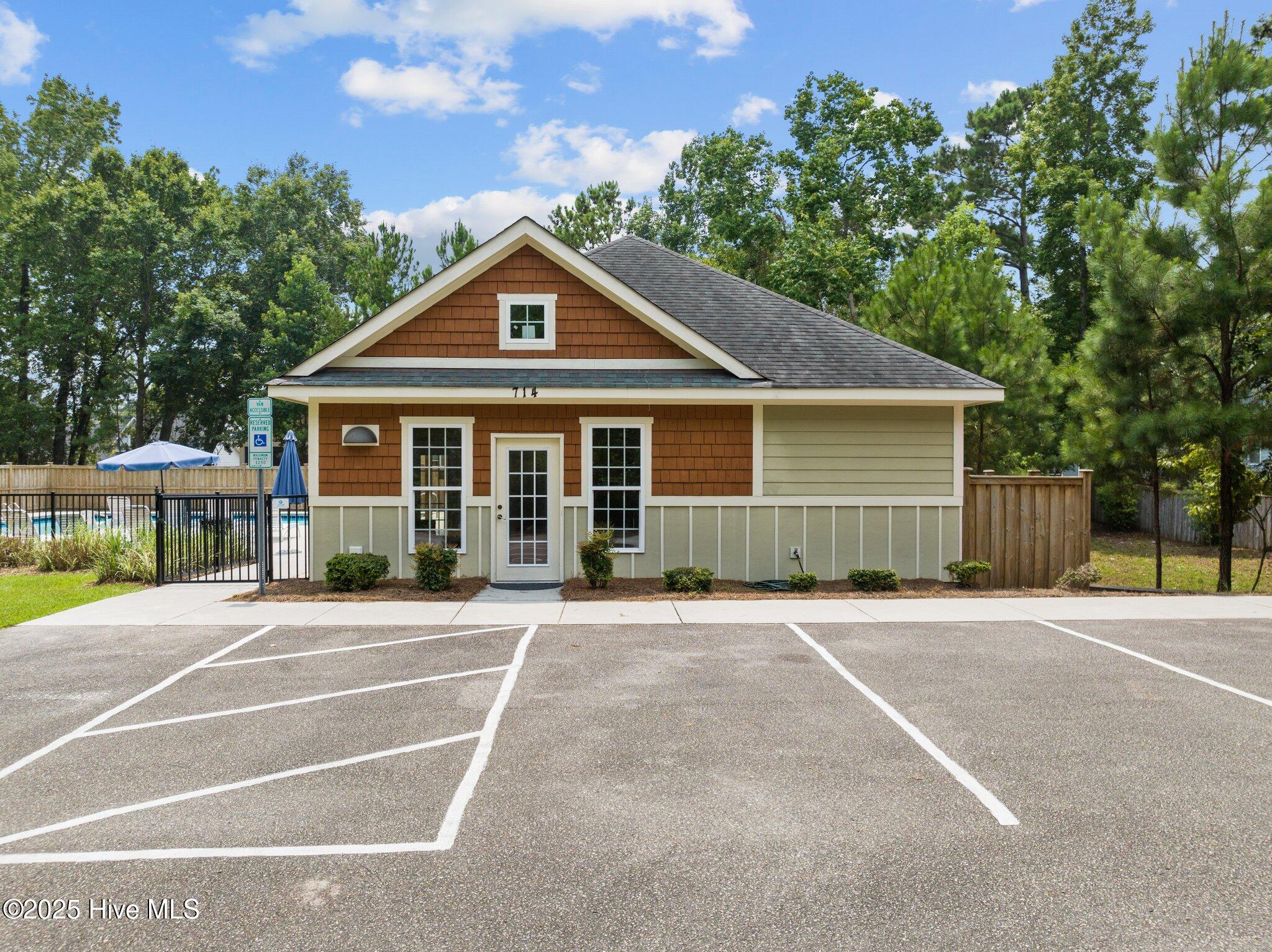 Wilmington, North Carolina, 28411, United States, 4 Bedrooms Bedrooms, ,4 BathroomsBathrooms,Residential,For Sale,2008550