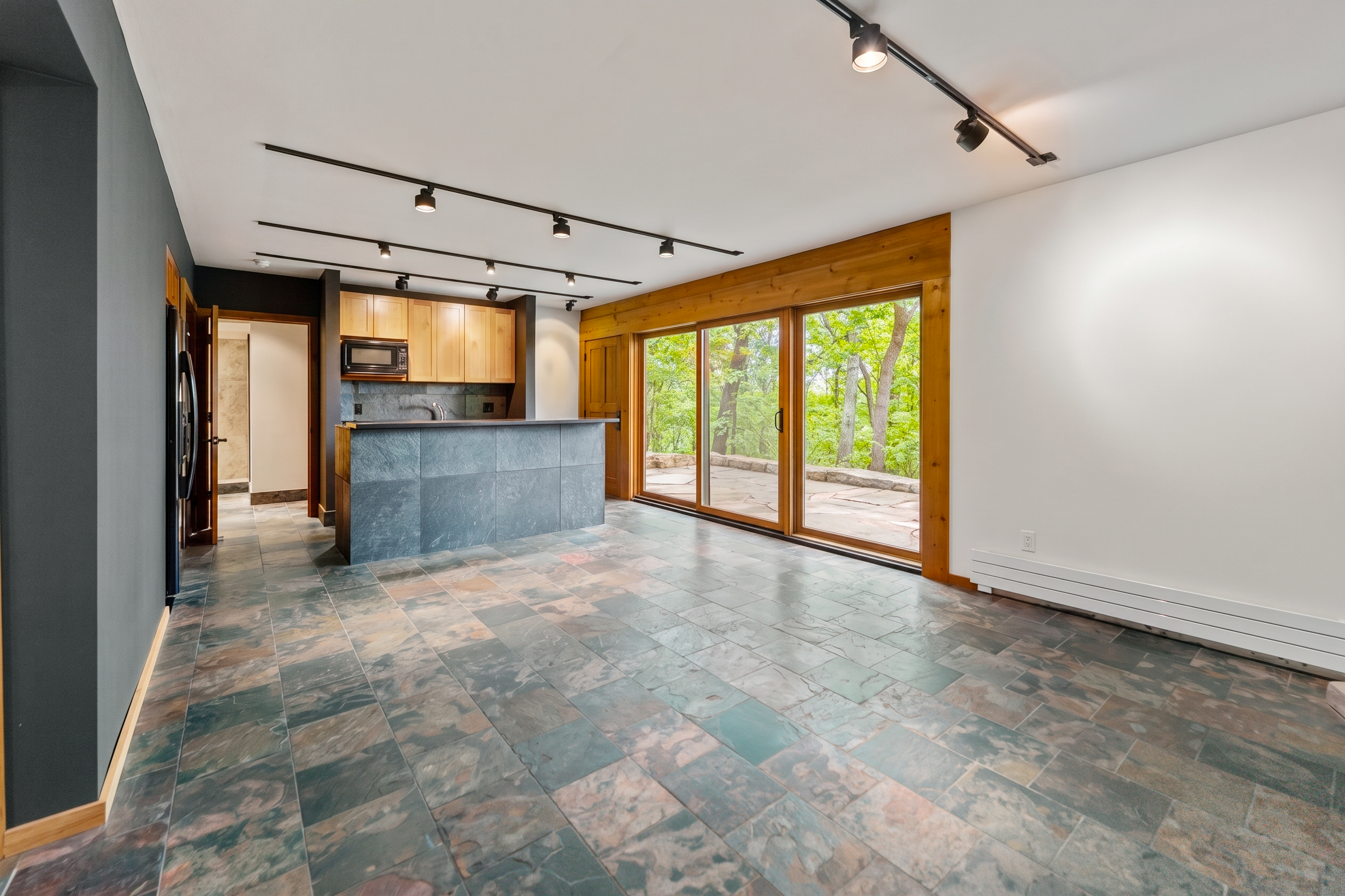  Striking Custom Home Set on 3.49 Private Acres in Wildwood - 物件實景