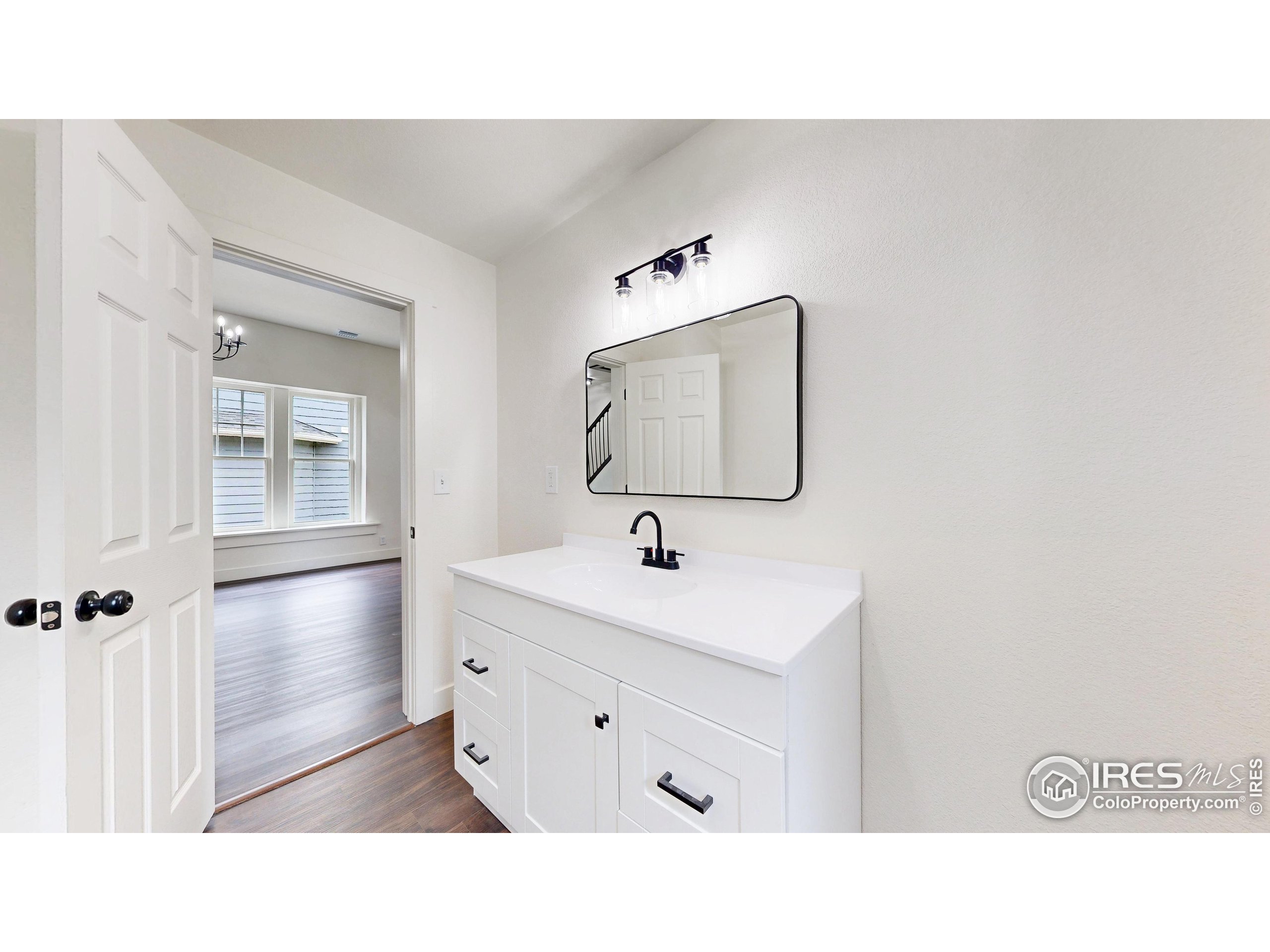 Milliken, Colorado, 80543, United States, 5 Bedrooms Bedrooms, ,1 BathroomBathrooms,Residential,For Sale,1896024