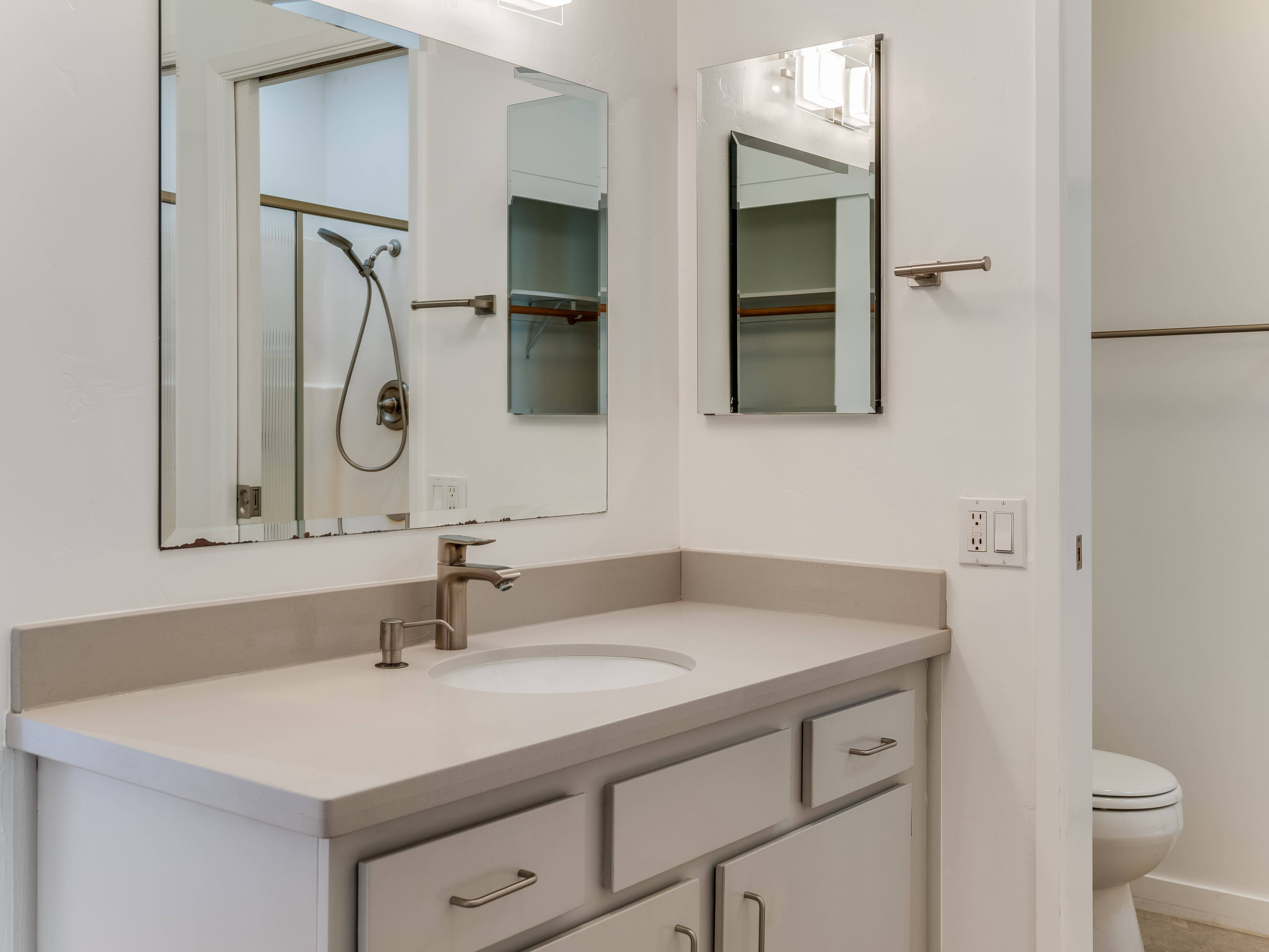  Single-Level Los Verdes Park Home with Hillside Views - 物件實景