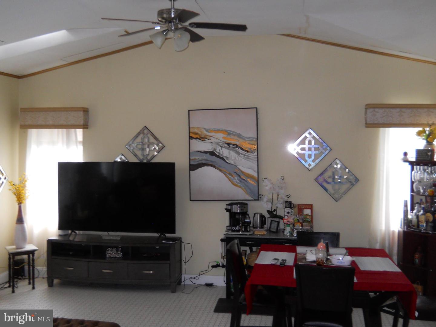 Fairfax, Virginia, 22030, United States, 4 Bedrooms Bedrooms, ,4 BathroomsBathrooms,Residential,For Sale,1991943