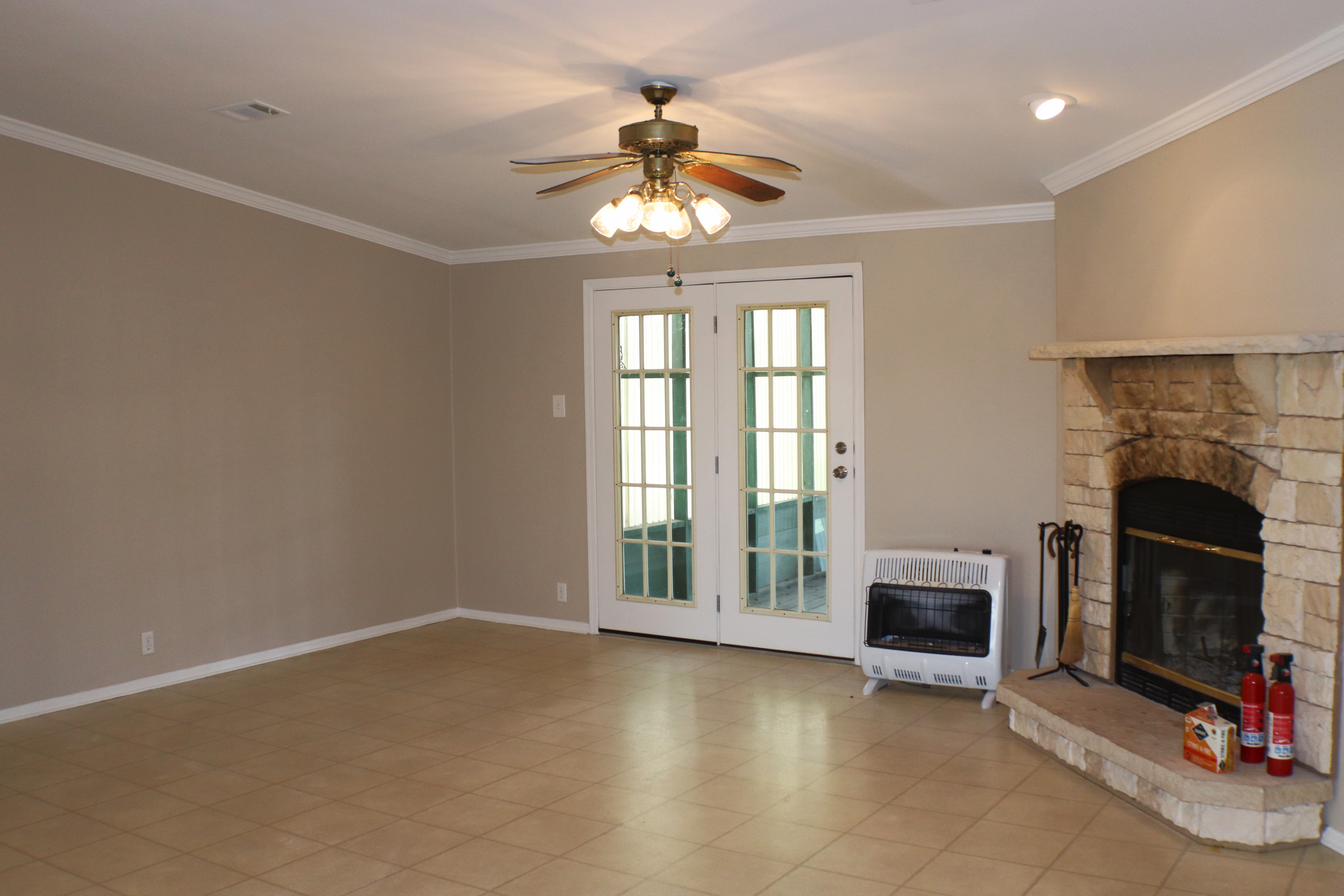 Greenville, Texas, 75402, United States, 3 Bedrooms Bedrooms, ,2 BathroomsBathrooms,Residential,For Sale,1978816